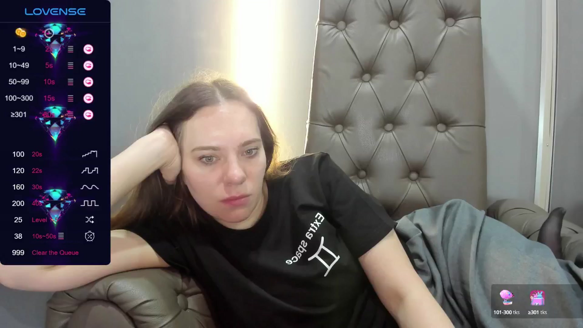 Gallery image thumbnail from Nicole_Kramm's myfreecams stream on, 07/10/2024, 13:59 image 15 of 20