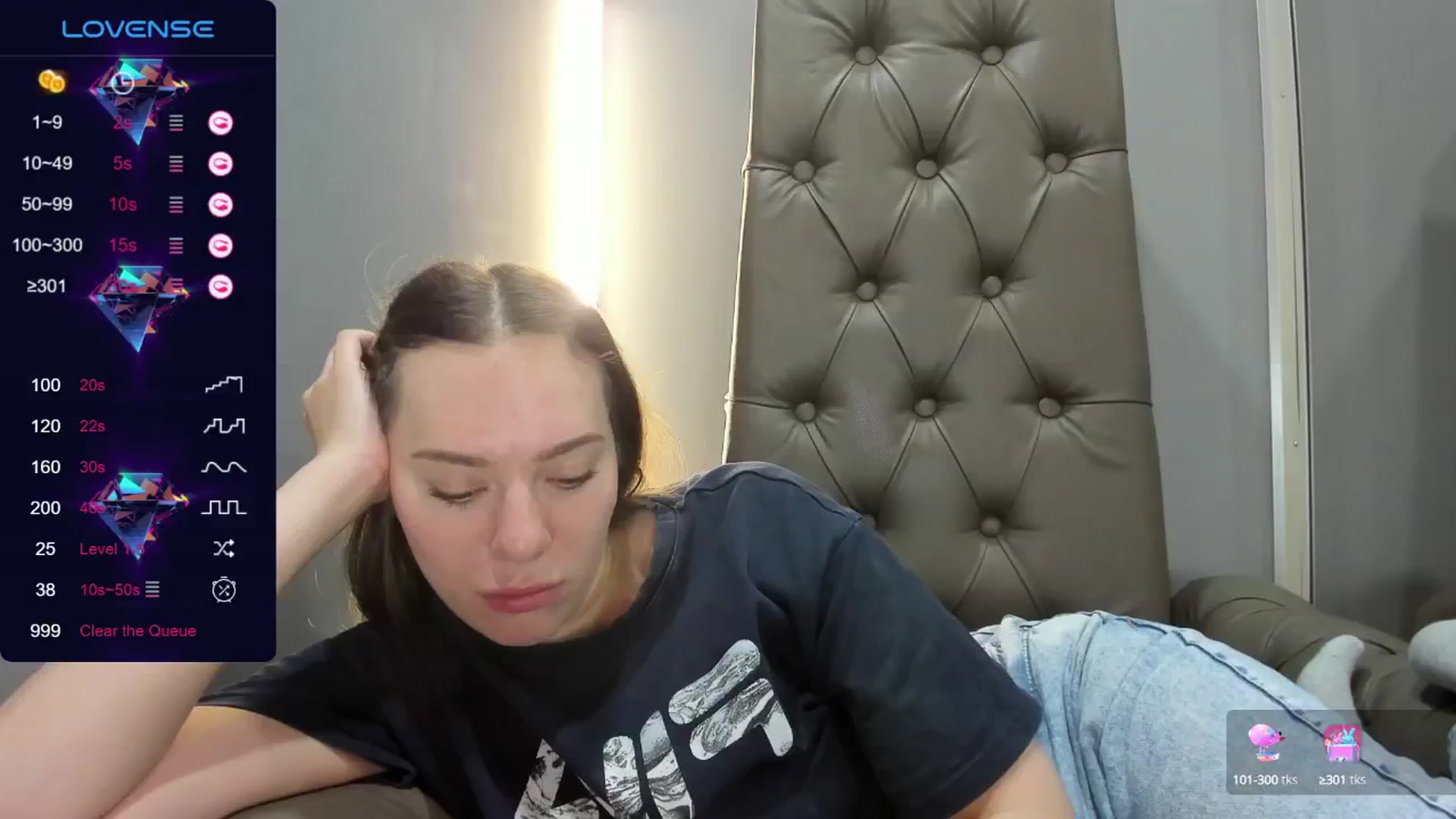 Gallery image thumbnail from Nicole_Kramm's myfreecams stream on, 07/12/2024, 09:53 image 15 of 20