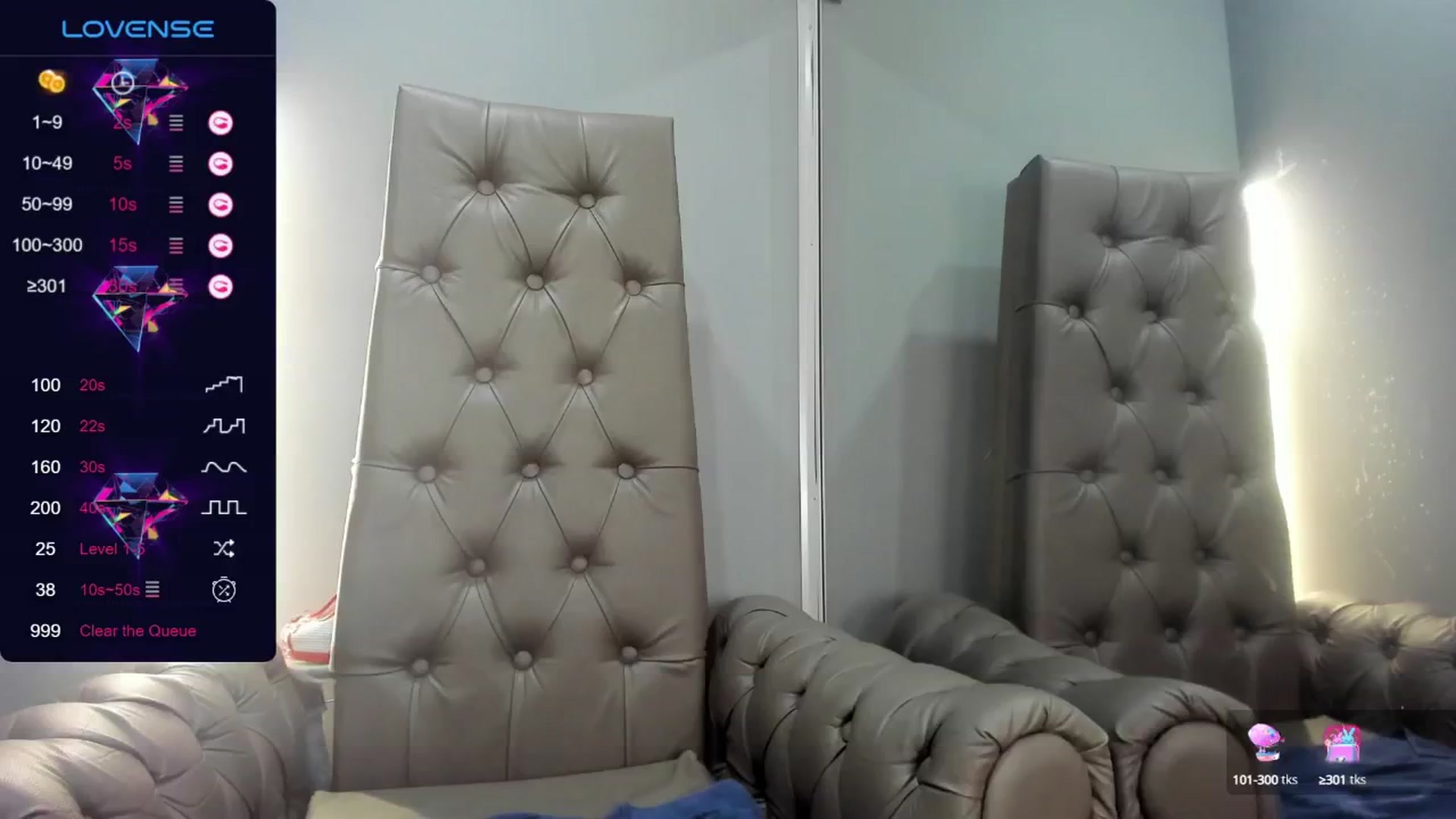 Gallery image thumbnail from Nicole_Kramm's myfreecams stream on, 08/08/2024, 12:56 image 14 of 20