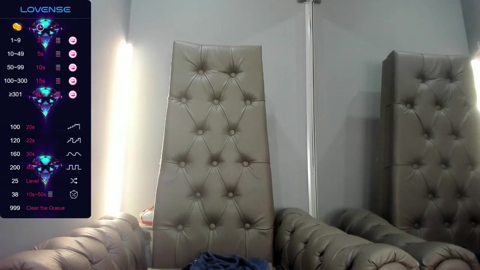 Gallery image thumbnail from Nicole_Kramm's myfreecams stream on, 08/09/2024, 08:01 image 18 of 20