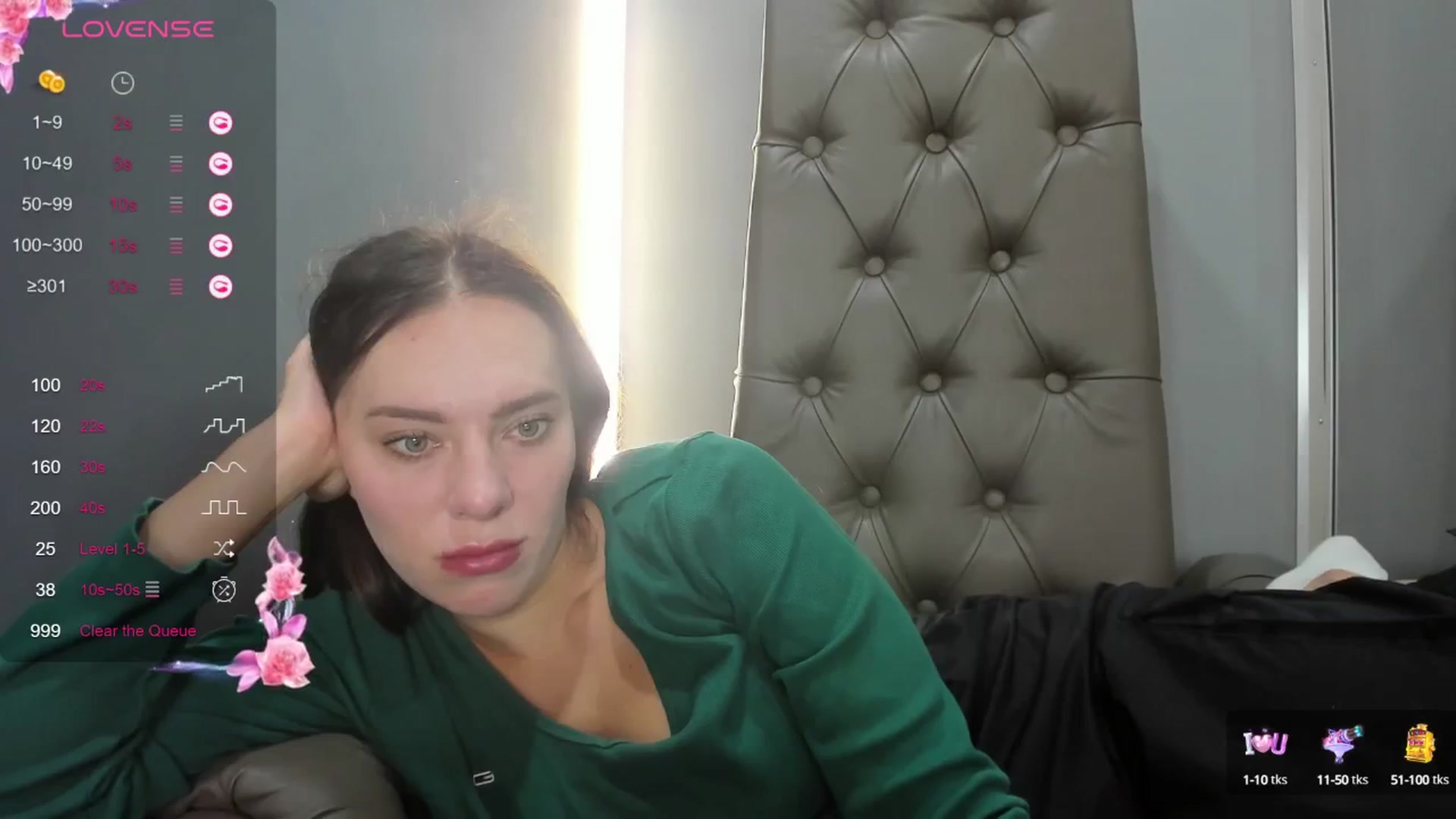 Gallery image thumbnail from Nicole_Kramm's myfreecams stream on, 09/05/2024, 08:10 image 11 of 20