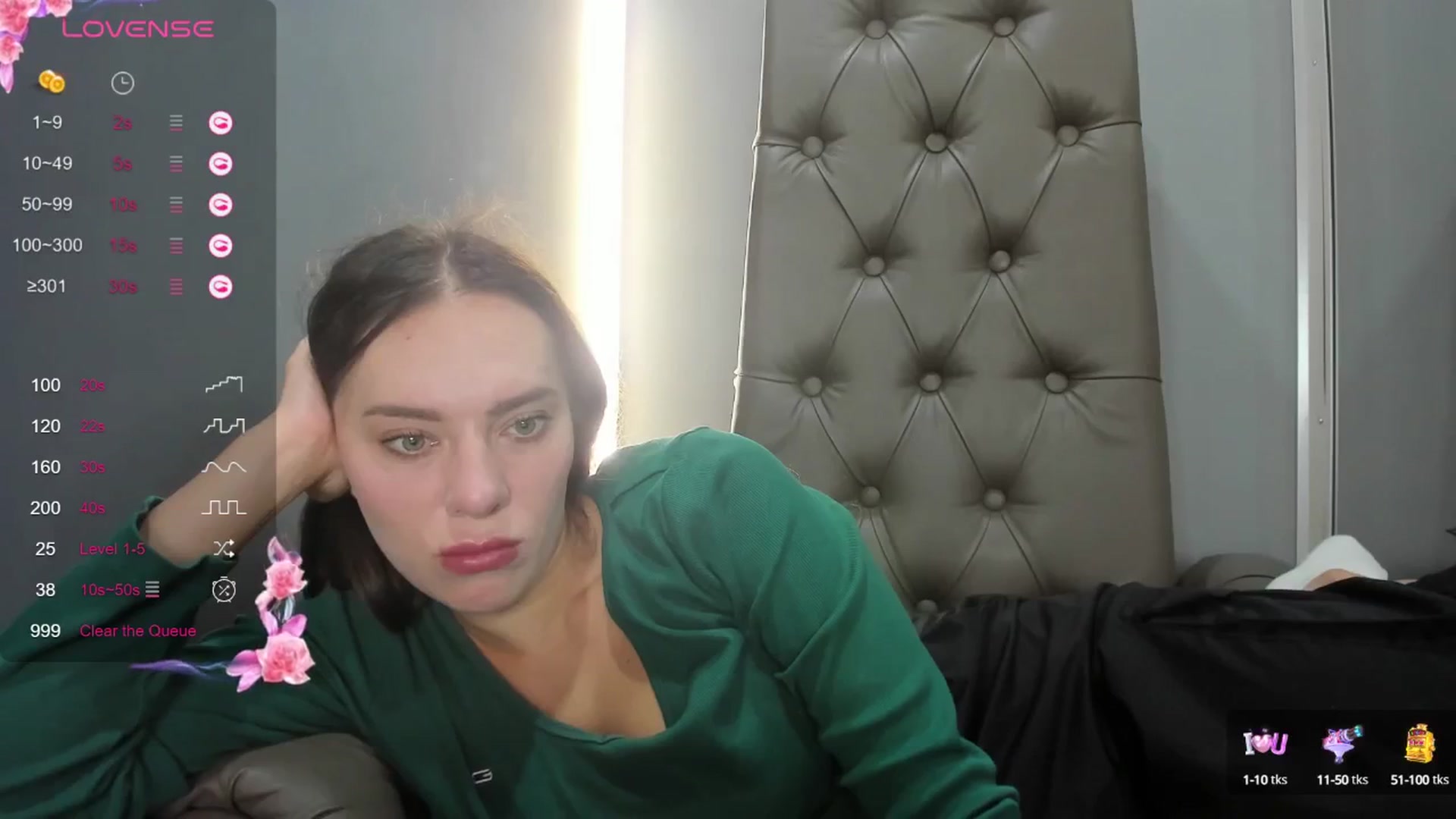 Gallery image thumbnail from Nicole_Kramm's myfreecams stream on, 09/05/2024, 08:10 image 8 of 20