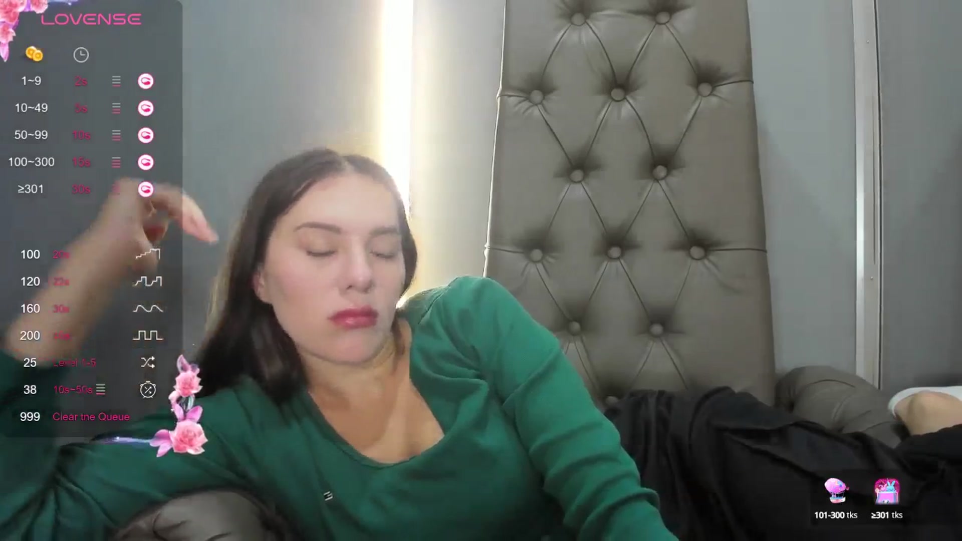 Gallery image thumbnail from Nicole_Kramm's myfreecams stream on, 09/05/2024, 08:10 image 15 of 20