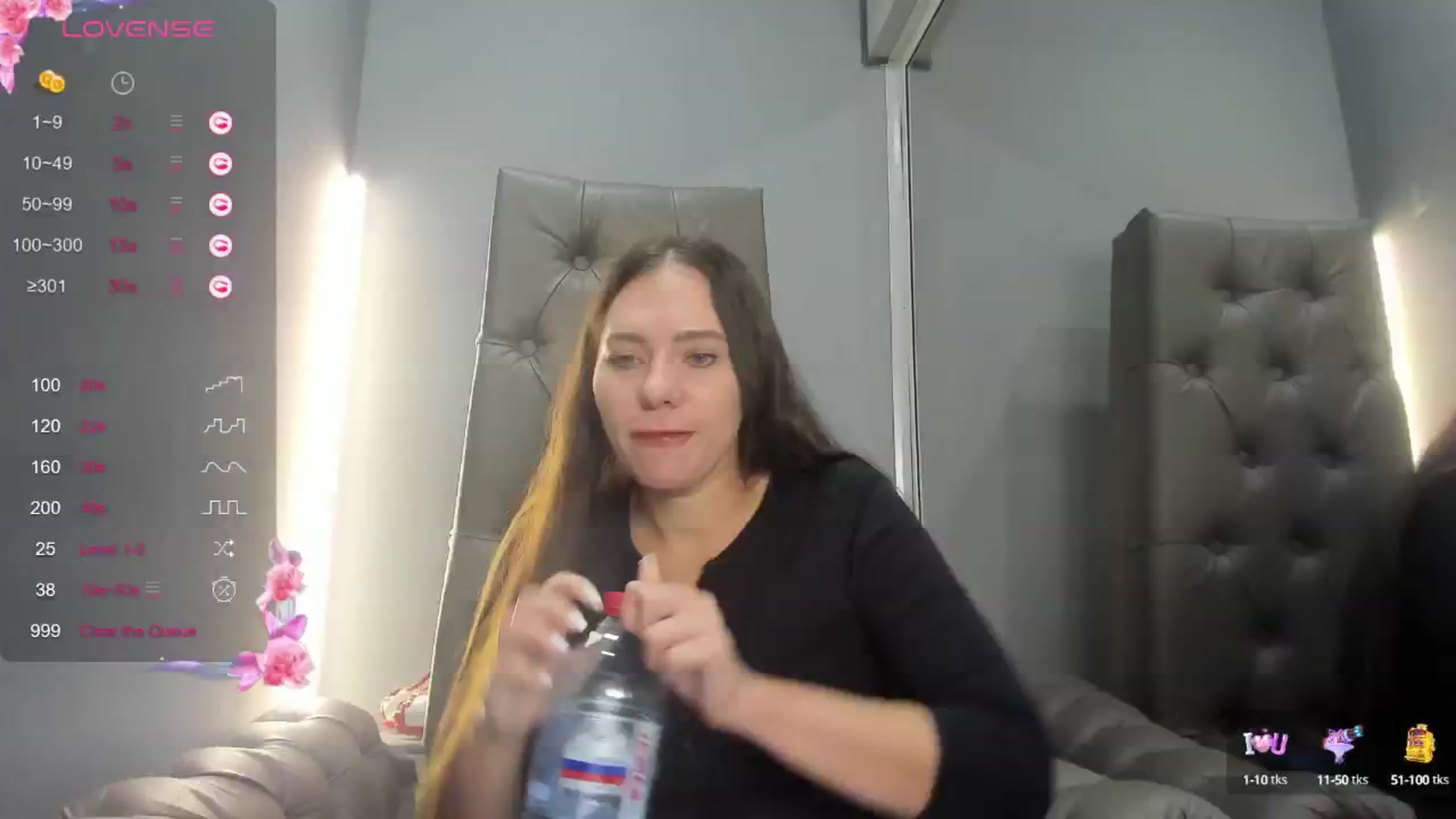 Gallery image thumbnail from Nicole_Kramm's myfreecams stream on, 09/08/2024, 10:37 image 10 of 20