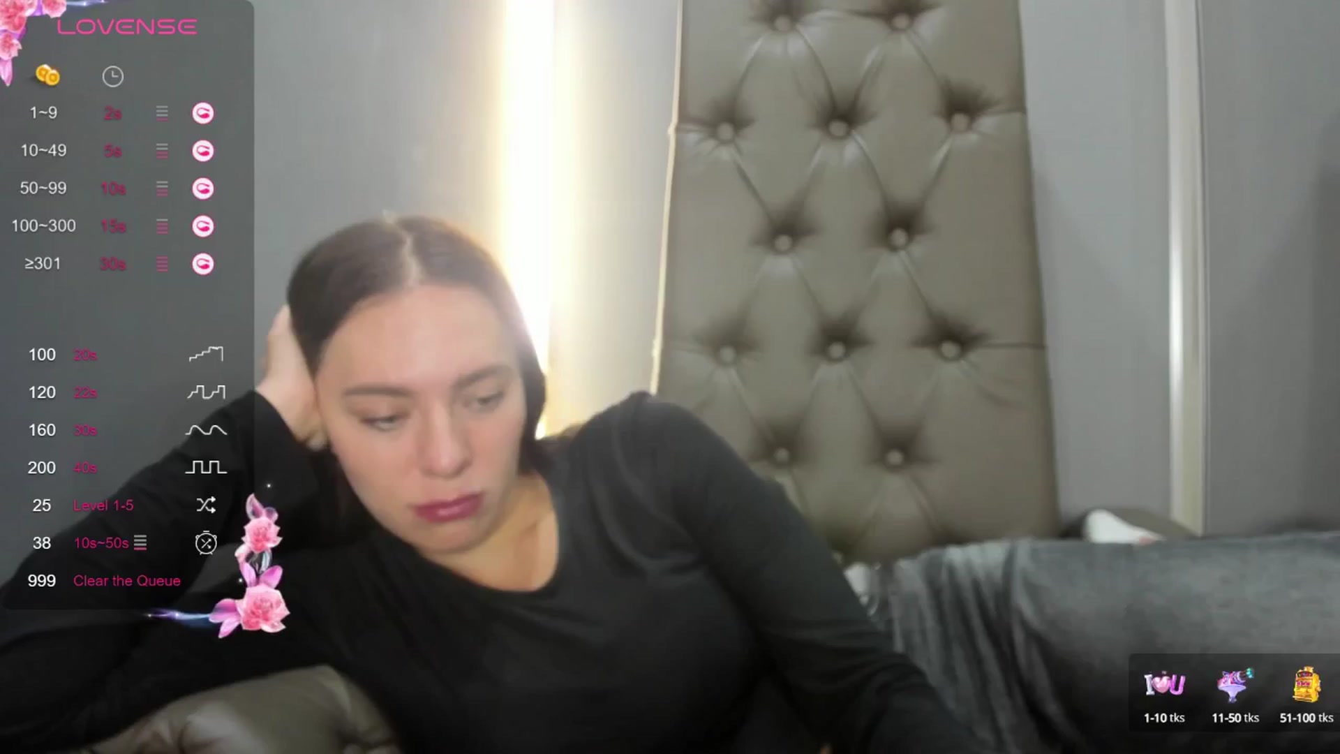 Gallery image thumbnail from Nicole_Kramm's myfreecams stream on, 09/09/2024, 11:14 image 1 of 20