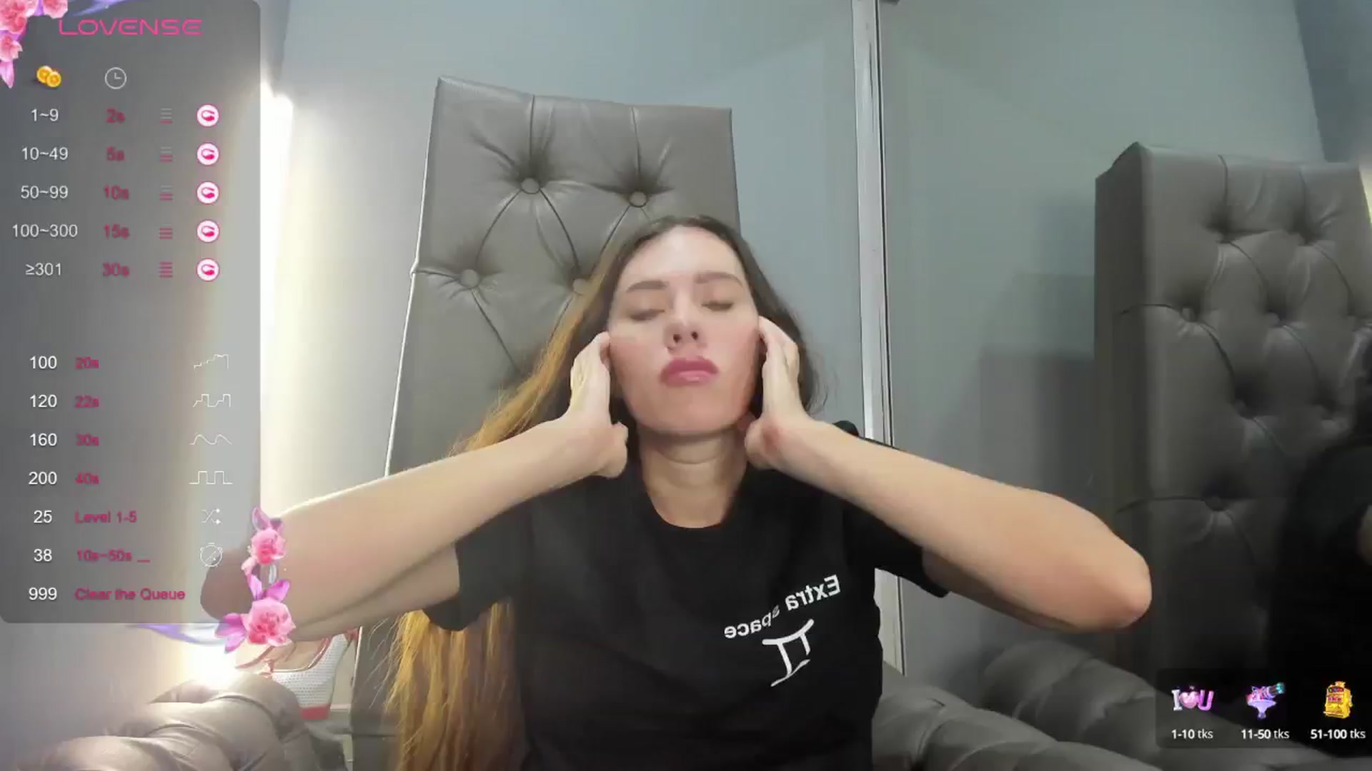 Gallery image thumbnail from Nicole_Kramm's myfreecams stream on, 09/10/2024, 09:14 image 3 of 20