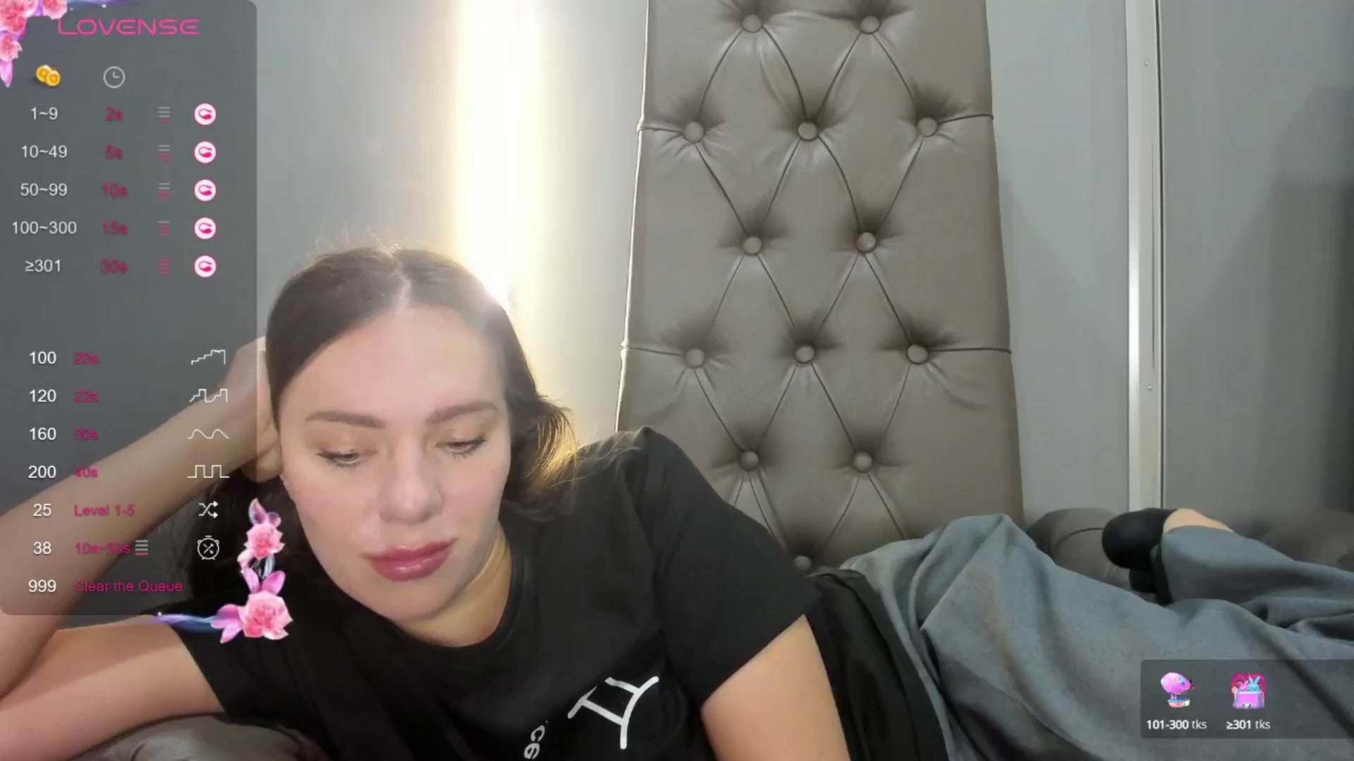 Gallery image thumbnail from Nicole_Kramm's myfreecams stream on, 09/10/2024, 09:14 image 13 of 20