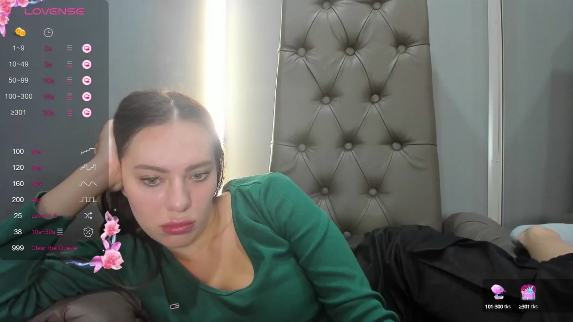 Gallery image thumbnail from Nicole_Kramm's myfreecams stream on, 09/11/2024, 09:39 image 8 of 20