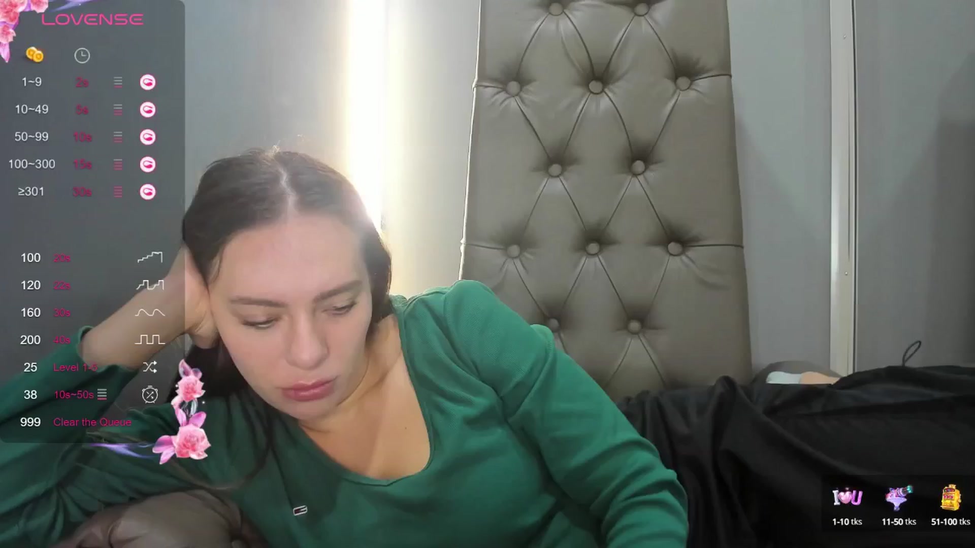 Gallery image thumbnail from Nicole_Kramm's myfreecams stream on, 09/11/2024, 09:39 image 7 of 20