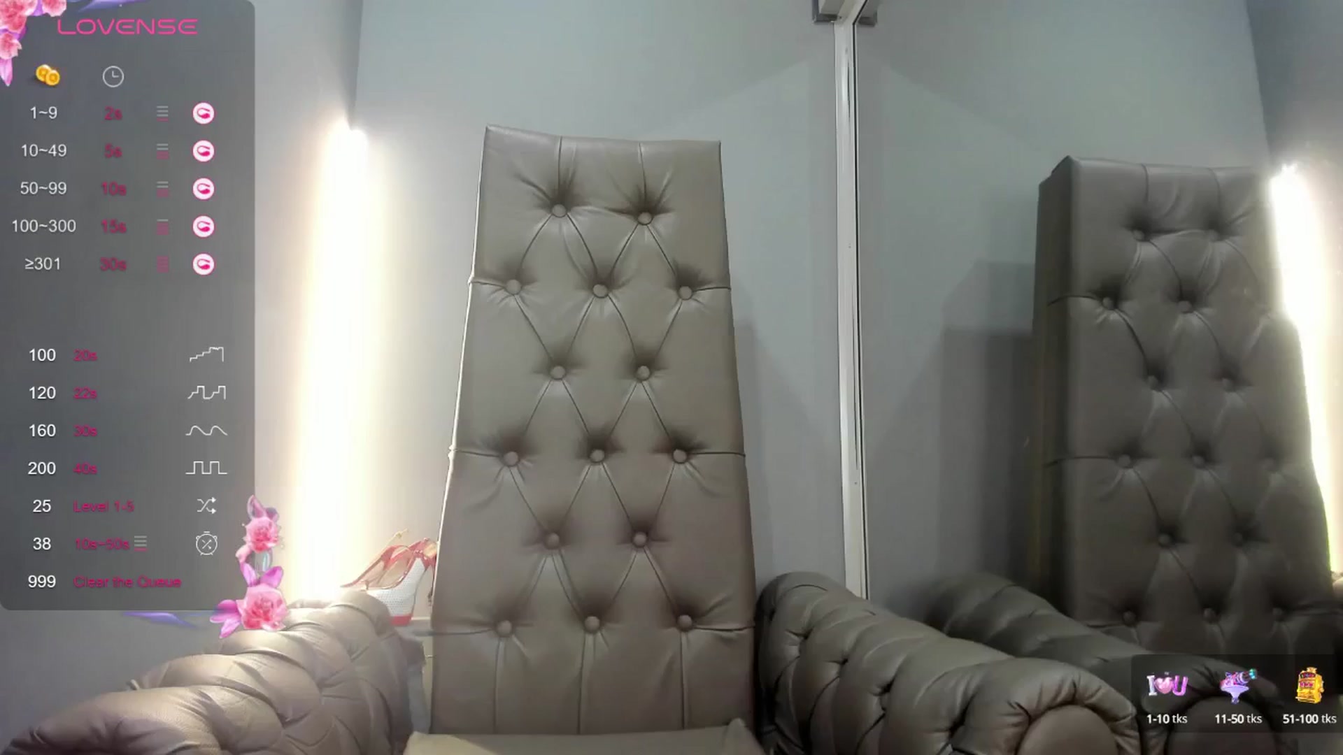 Gallery image thumbnail from Nicole_Kramm's myfreecams stream on, 09/11/2024, 11:34 image 12 of 20