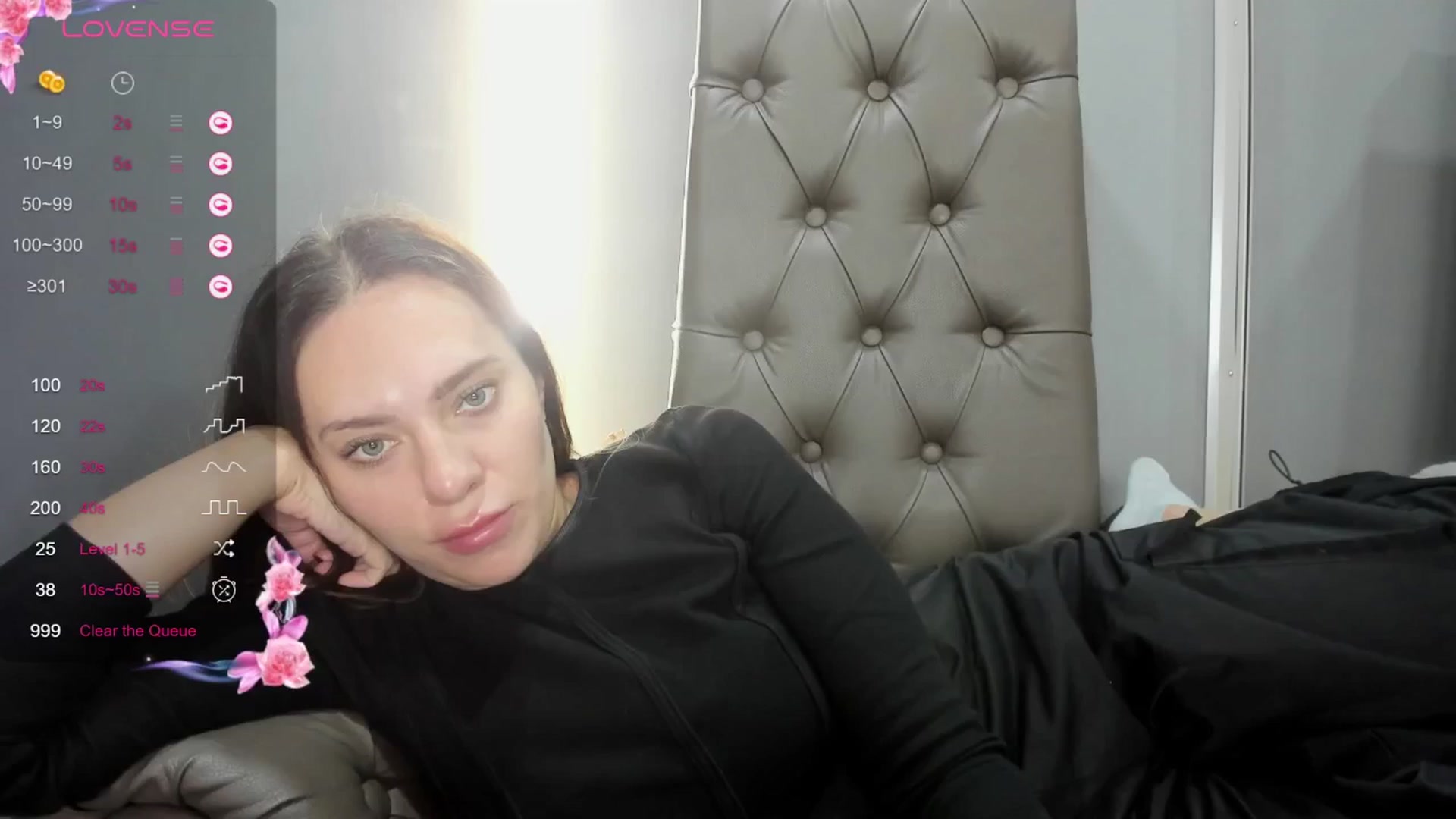 Gallery image thumbnail from Nicole_Kramm's myfreecams stream on, 09/14/2024, 12:00 image 18 of 20