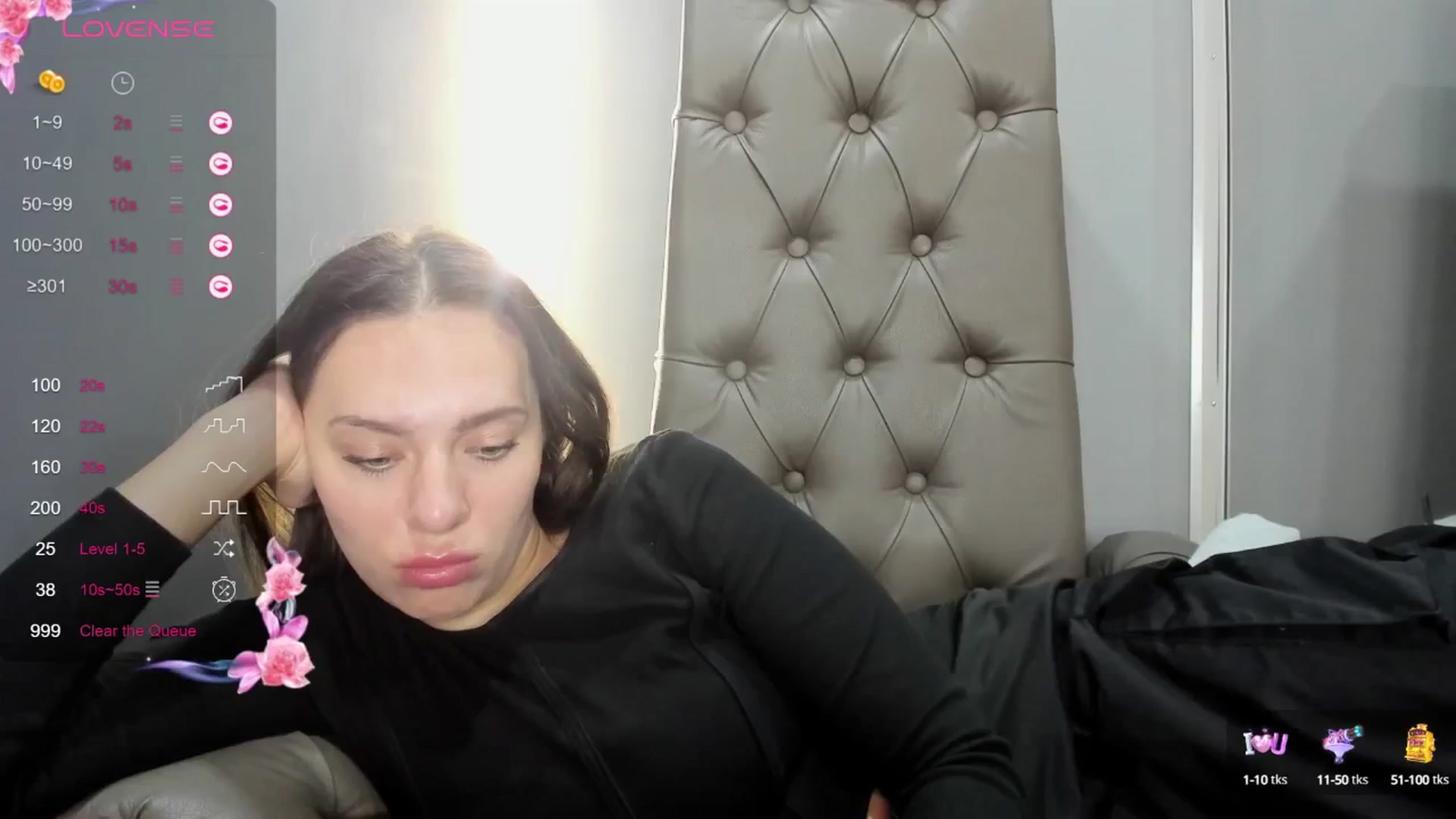 Gallery image thumbnail from Nicole_Kramm's myfreecams stream on, 09/14/2024, 12:00 image 6 of 20