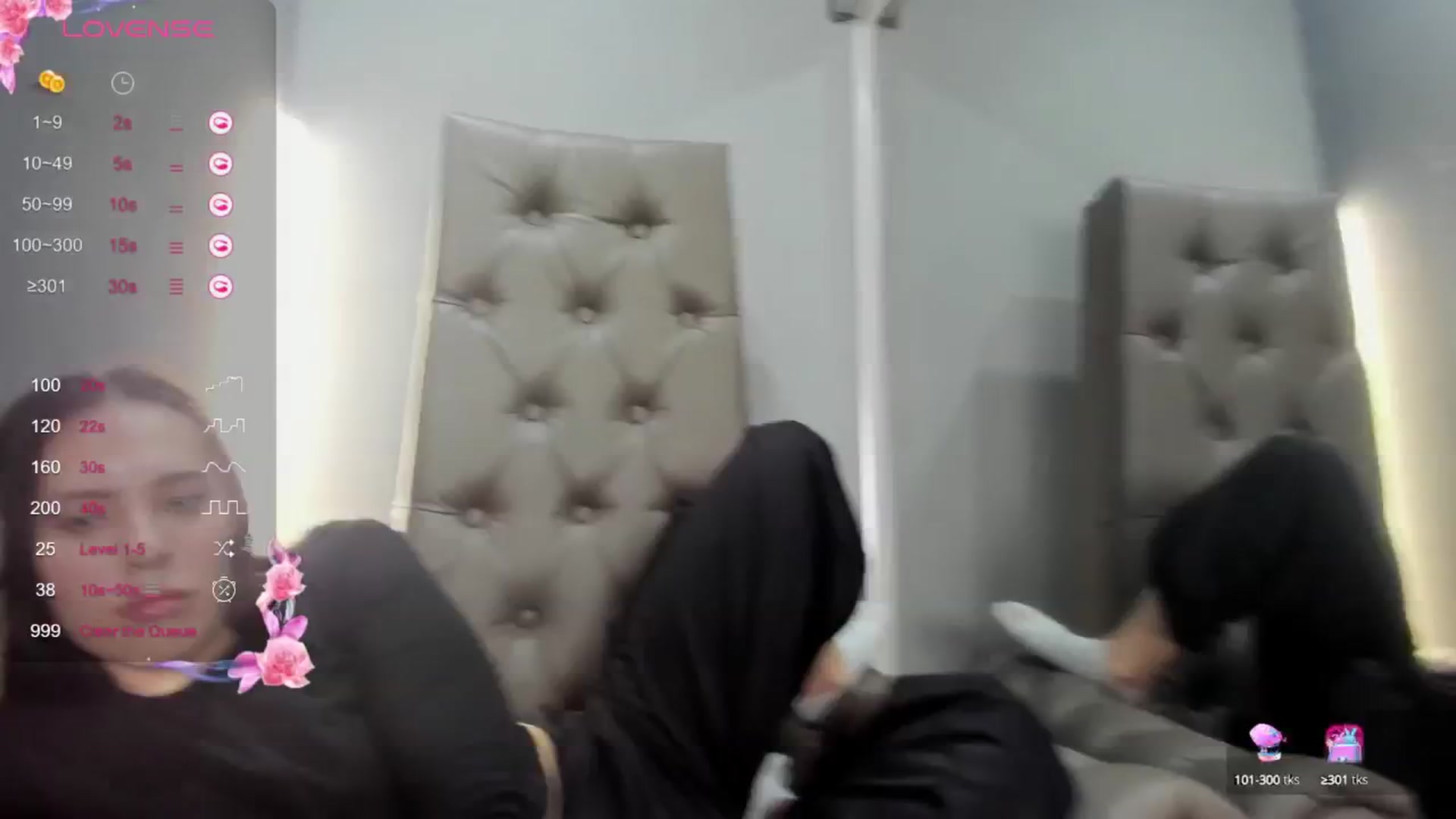 Gallery image thumbnail from Nicole_Kramm's myfreecams stream on, 09/14/2024, 12:00 image 16 of 20