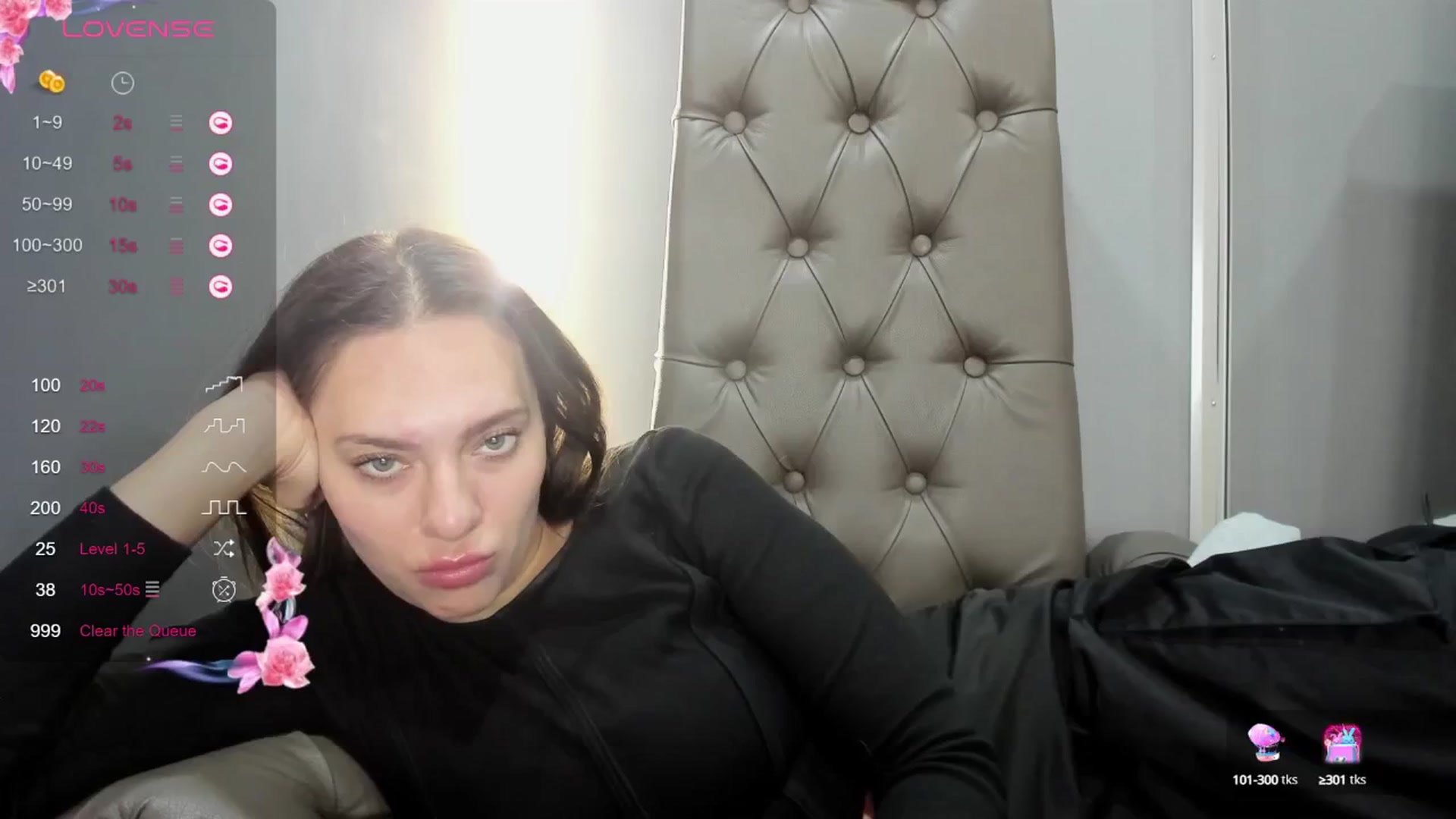 Gallery image thumbnail from Nicole_Kramm's myfreecams stream on, 09/14/2024, 12:00 image 5 of 20