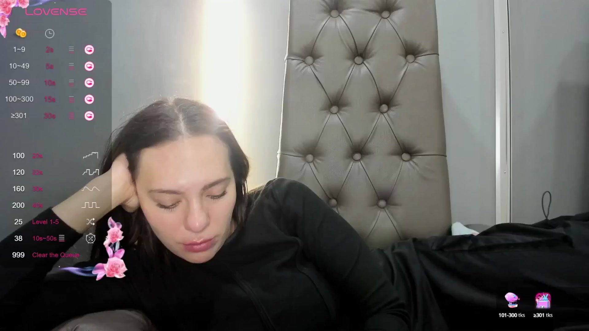 Gallery image thumbnail from Nicole_Kramm's myfreecams stream on, 09/14/2024, 13:03 image 3 of 20