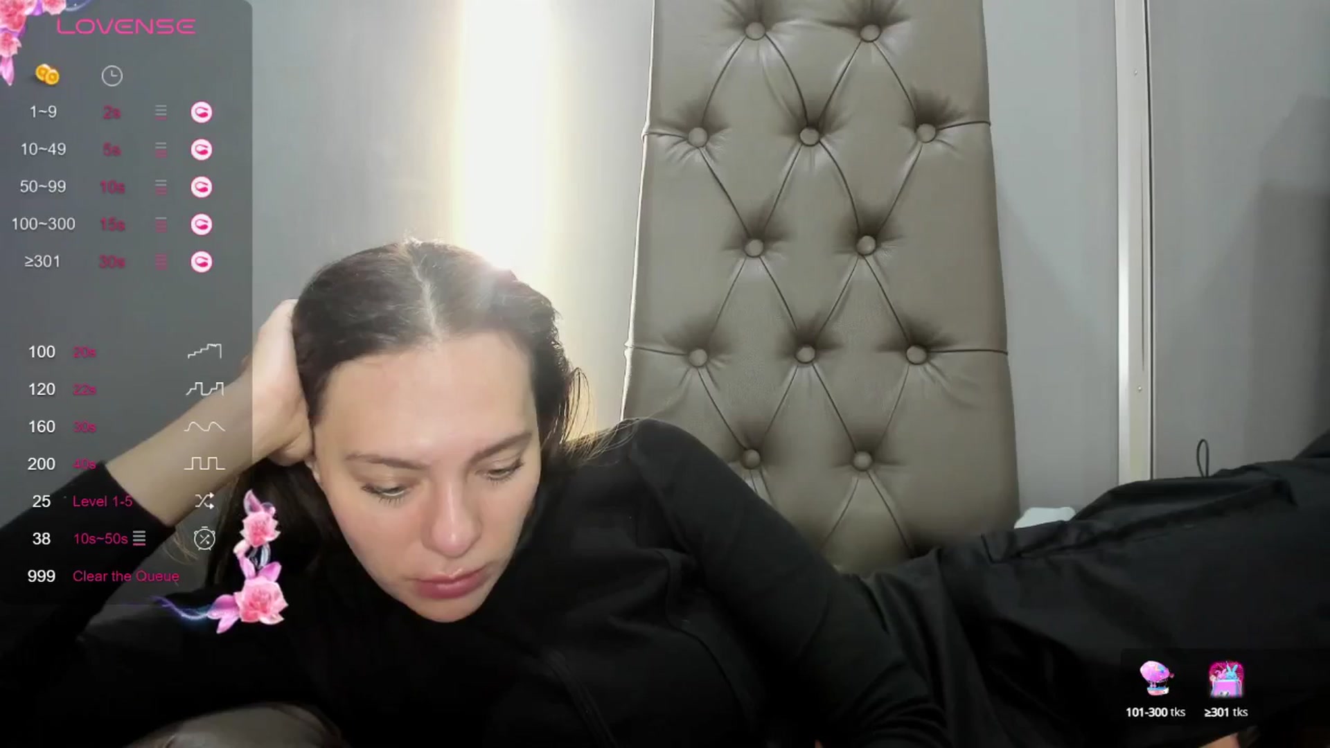 Gallery image thumbnail from Nicole_Kramm's myfreecams stream on, 09/14/2024, 13:03 image 16 of 20