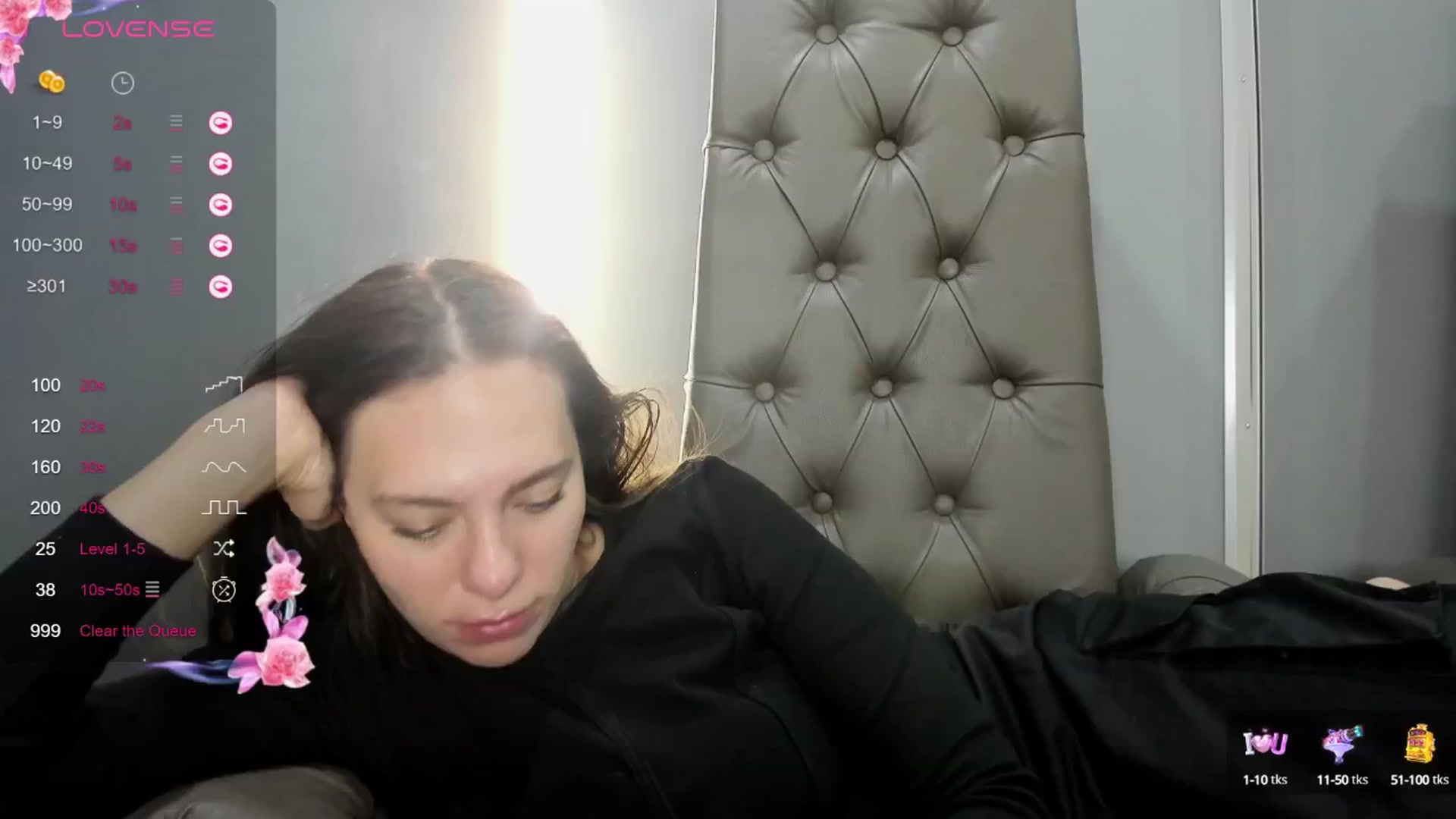 Gallery image thumbnail from Nicole_Kramm's myfreecams stream on, 09/14/2024, 13:03 image 12 of 20
