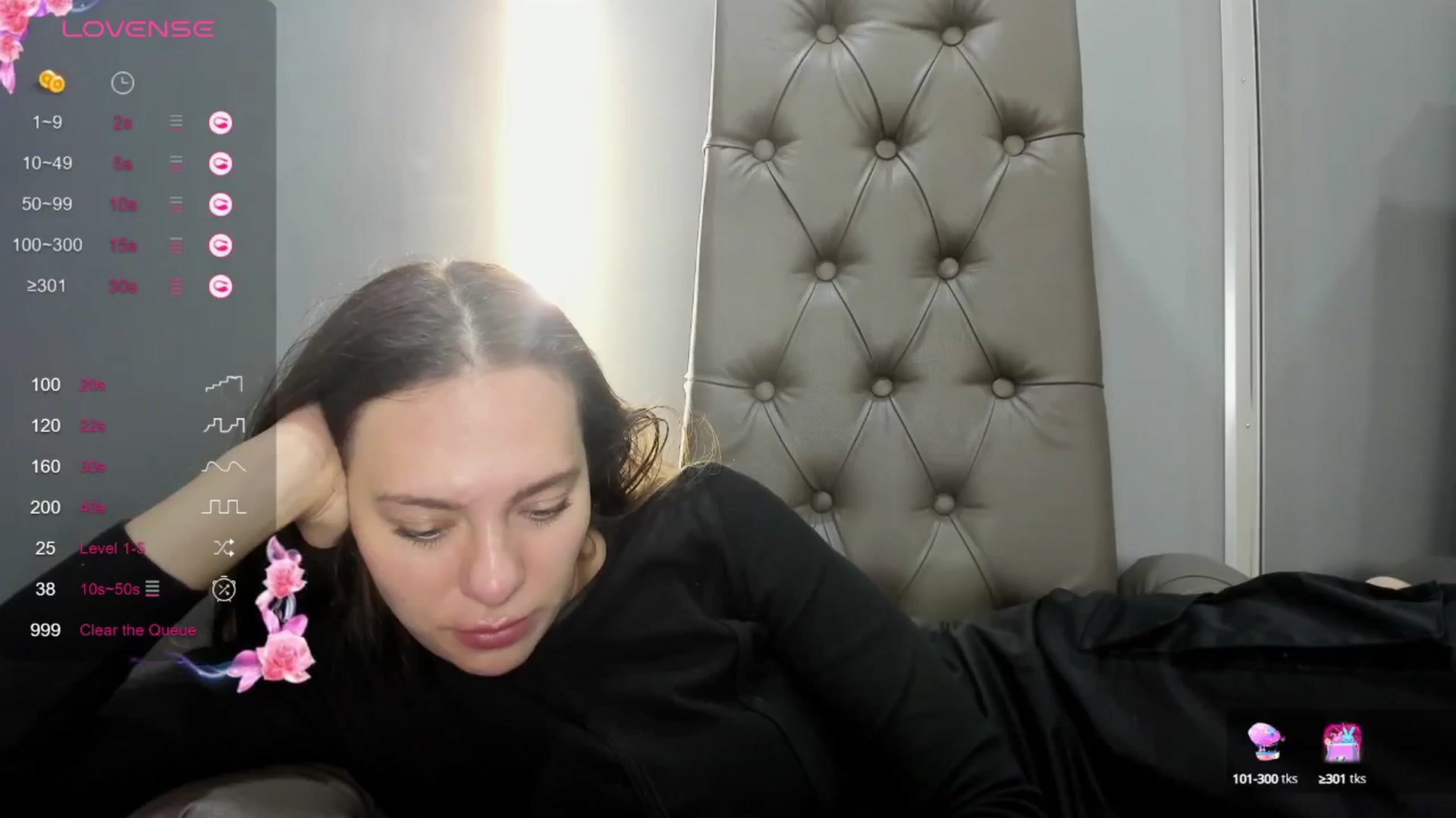 Gallery image thumbnail from Nicole_Kramm's myfreecams stream on, 09/14/2024, 13:03 image 13 of 20