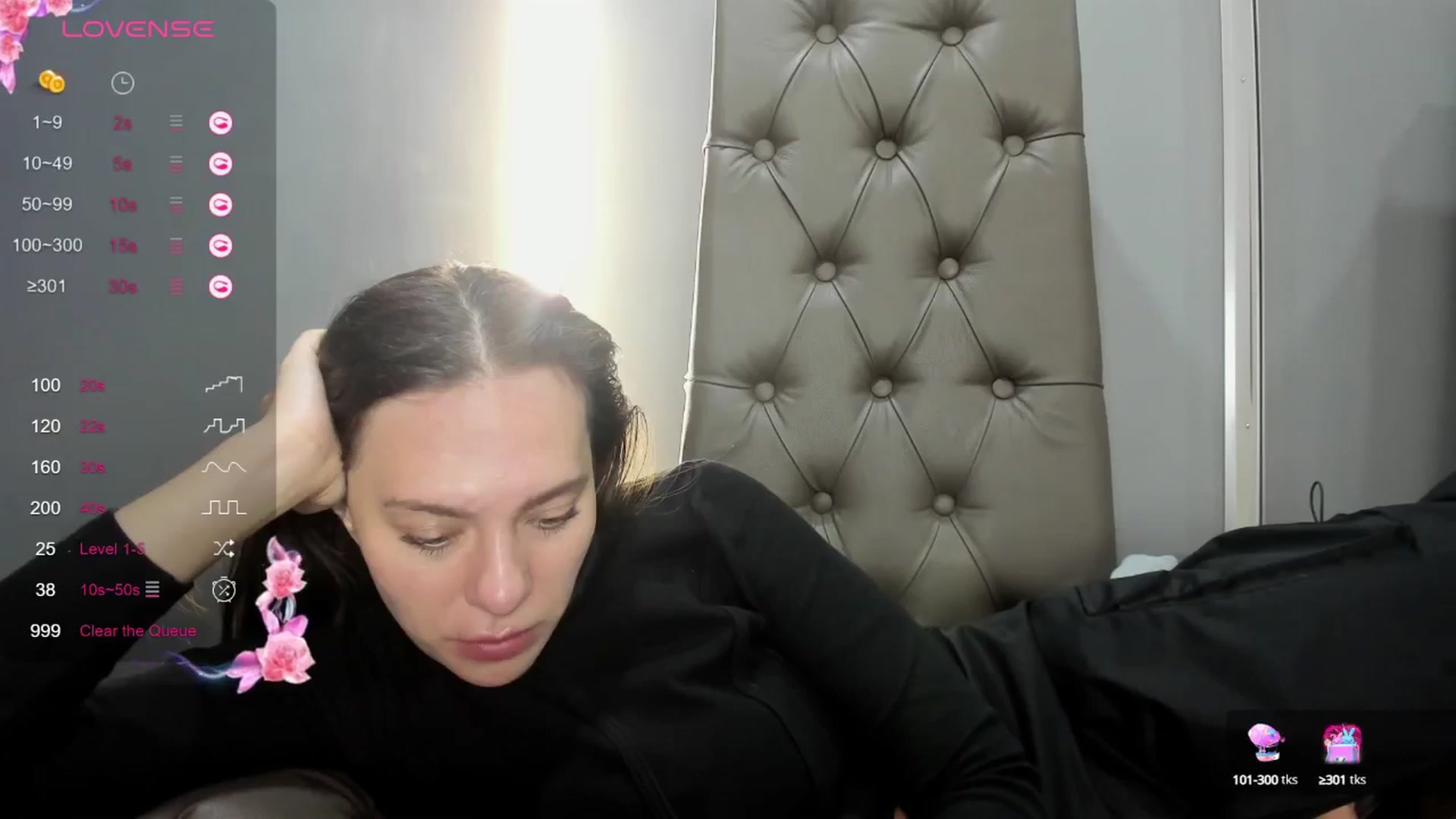 Gallery image thumbnail from Nicole_Kramm's myfreecams stream on, 09/14/2024, 13:03 image 17 of 20