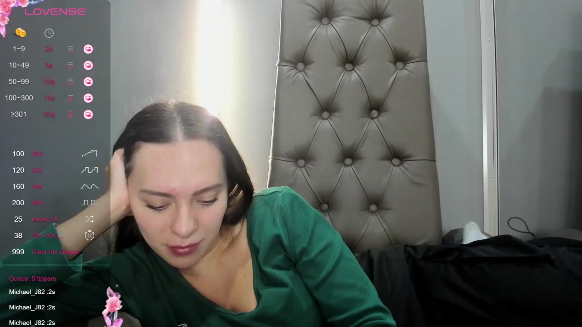 Gallery image thumbnail from Nicole_Kramm's myfreecams stream on, 09/15/2024, 13:50 image 4 of 20