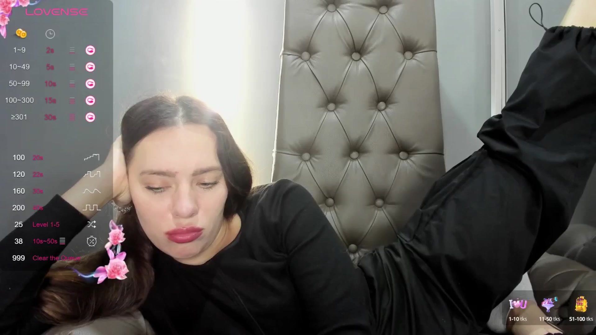 Gallery image thumbnail from Nicole_Kramm's myfreecams stream on, 09/20/2024, 12:58 image 6 of 20