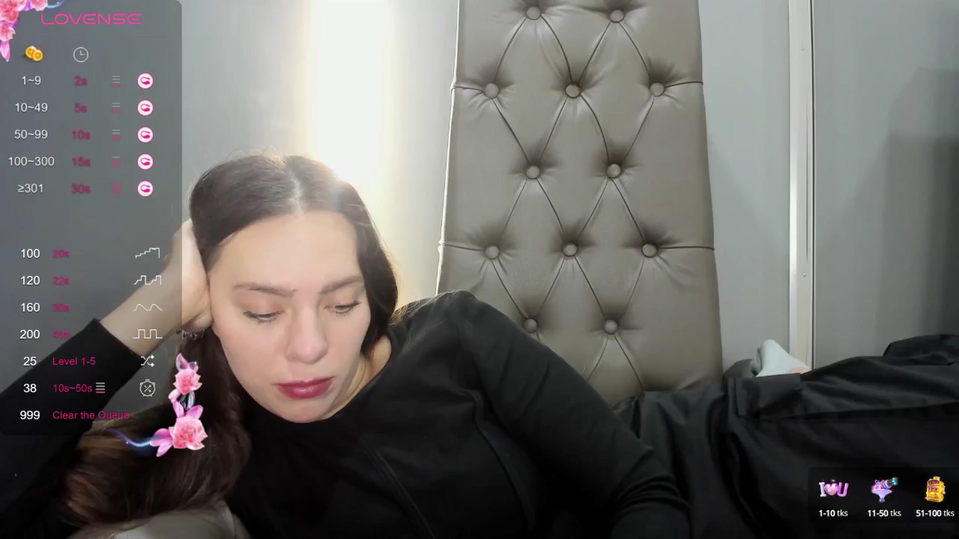 Gallery image thumbnail from Nicole_Kramm's myfreecams stream on, 09/20/2024, 12:58 image 8 of 20