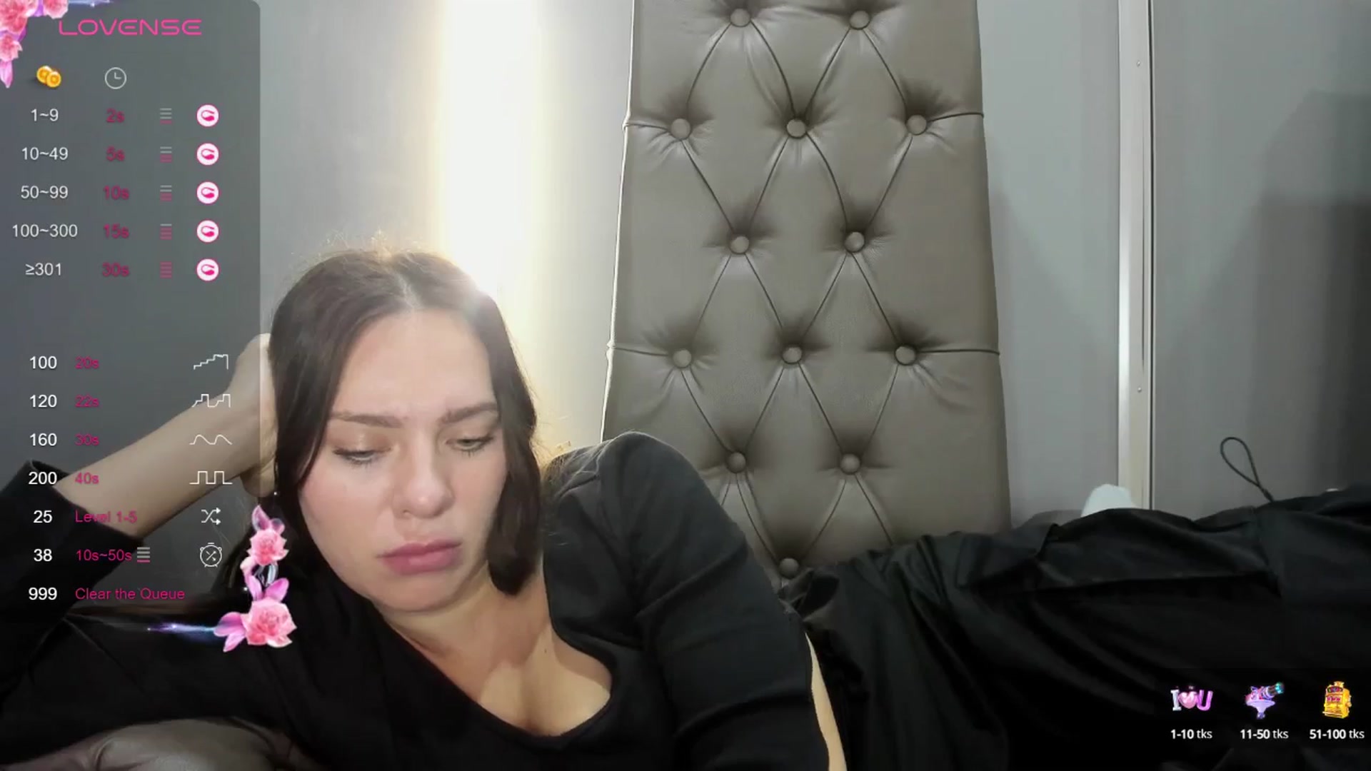 Gallery image thumbnail from Nicole_Kramm's myfreecams stream on, 09/21/2024, 11:48 image 18 of 20