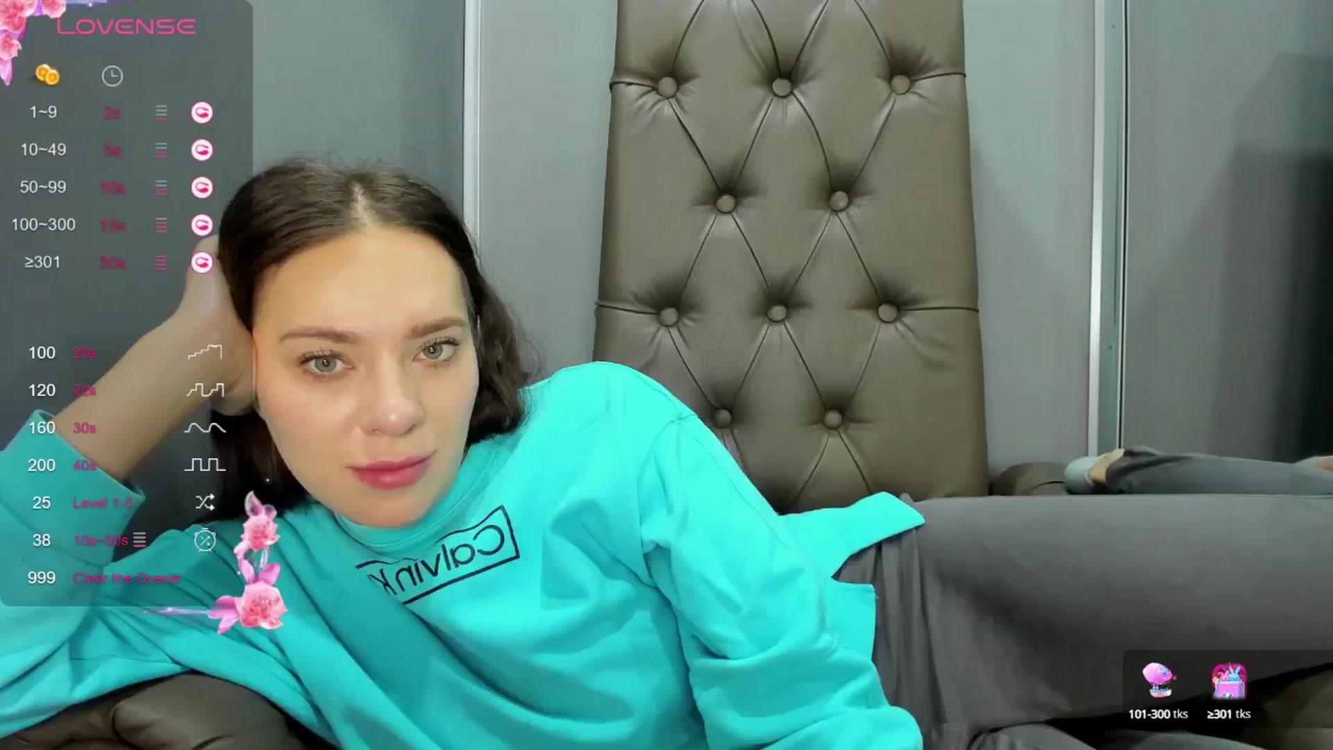 Gallery image thumbnail from Nicole_Kramm's myfreecams stream on, 10/27/2024, 12:07 image 11 of 20