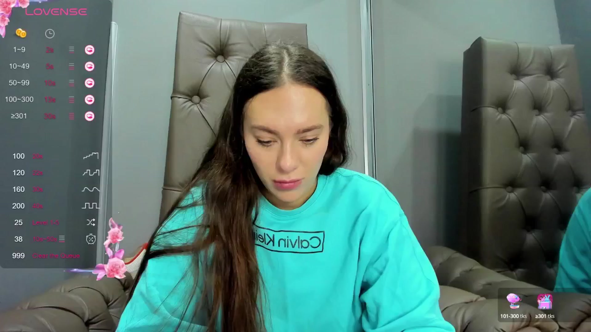 Gallery image thumbnail from Nicole_Kramm's myfreecams stream on, 10/27/2024, 12:07 image 19 of 20