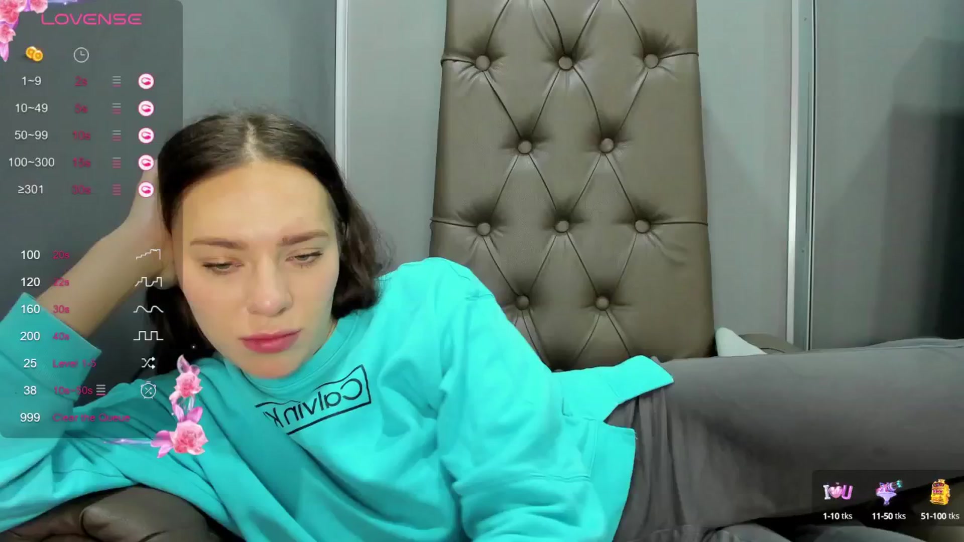 Gallery image thumbnail from Nicole_Kramm's myfreecams stream on, 10/27/2024, 12:07 image 8 of 20