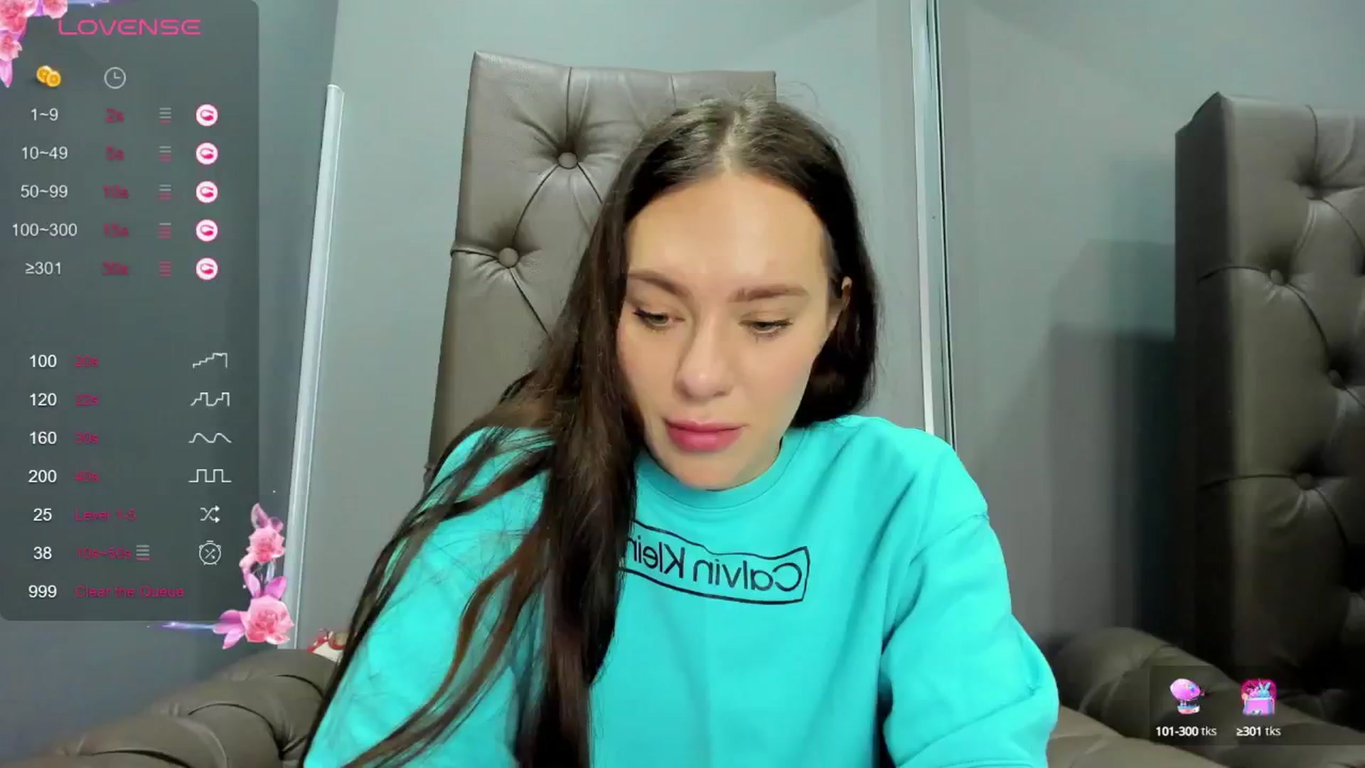Gallery image thumbnail from Nicole_Kramm's myfreecams stream on, 10/27/2024, 12:07 image 3 of 20