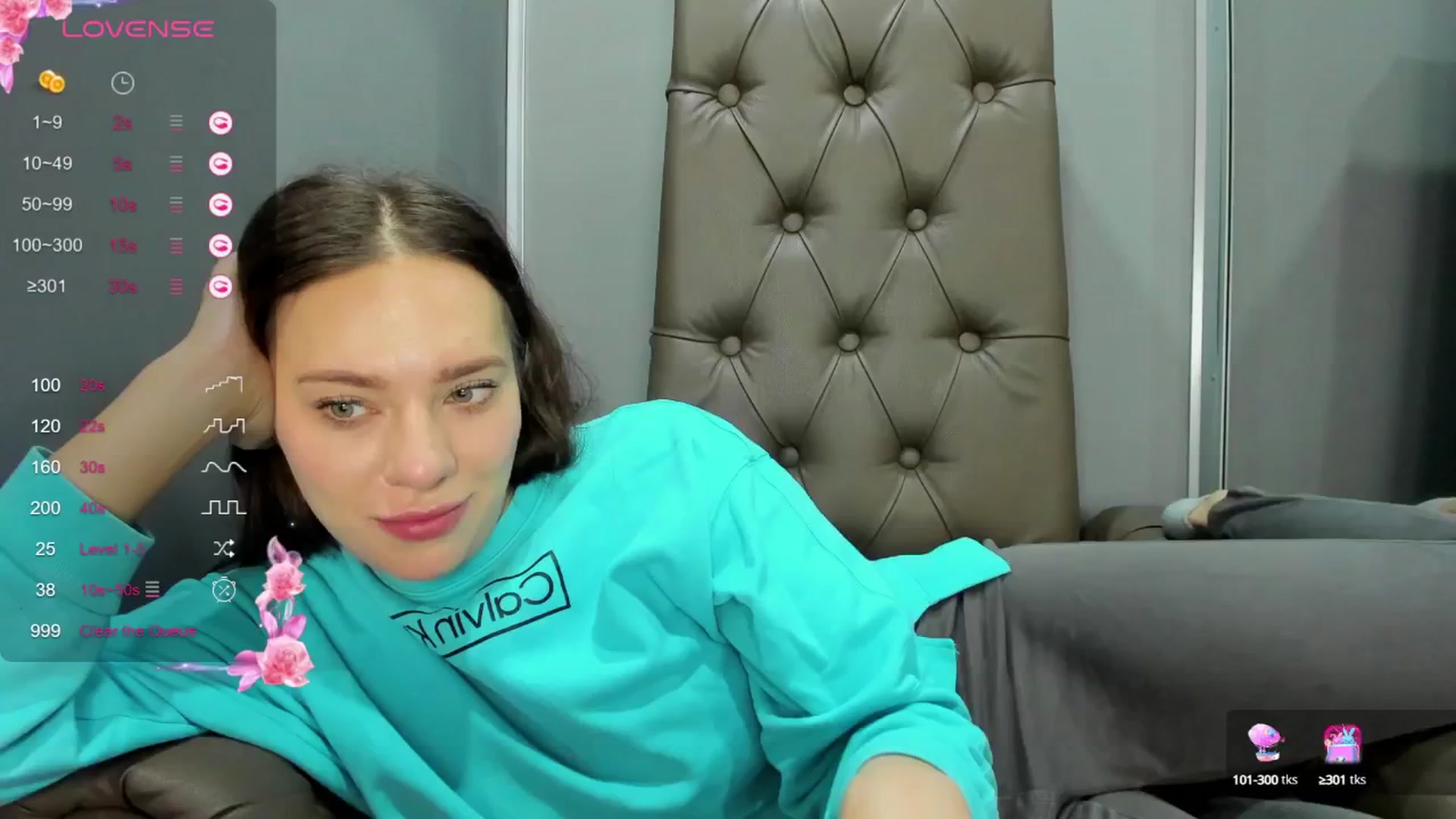 Gallery image thumbnail from Nicole_Kramm's myfreecams stream on, 10/27/2024, 12:07 image 10 of 20