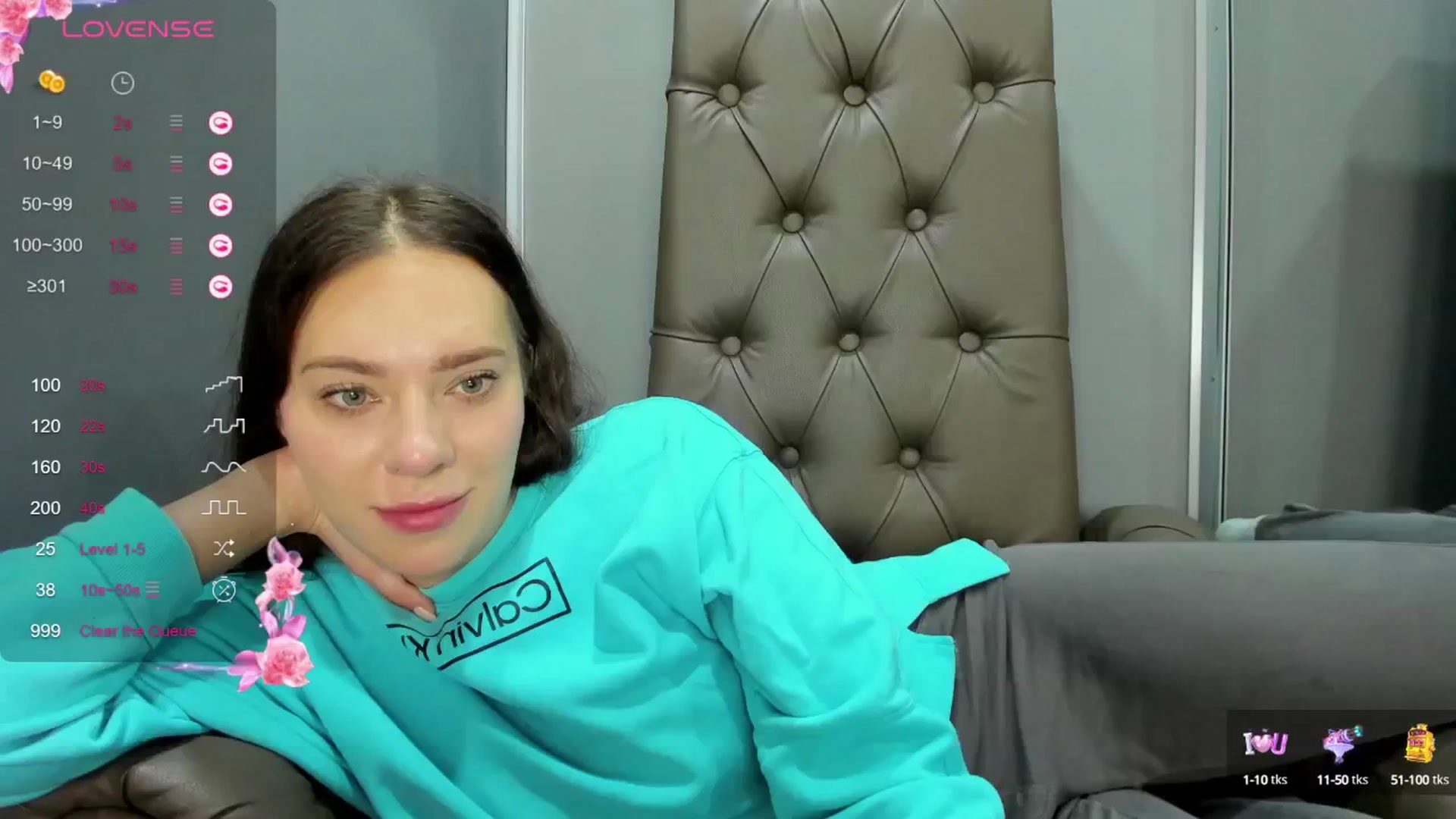 Gallery image thumbnail from Nicole_Kramm's myfreecams stream on, 10/27/2024, 12:07 image 13 of 20