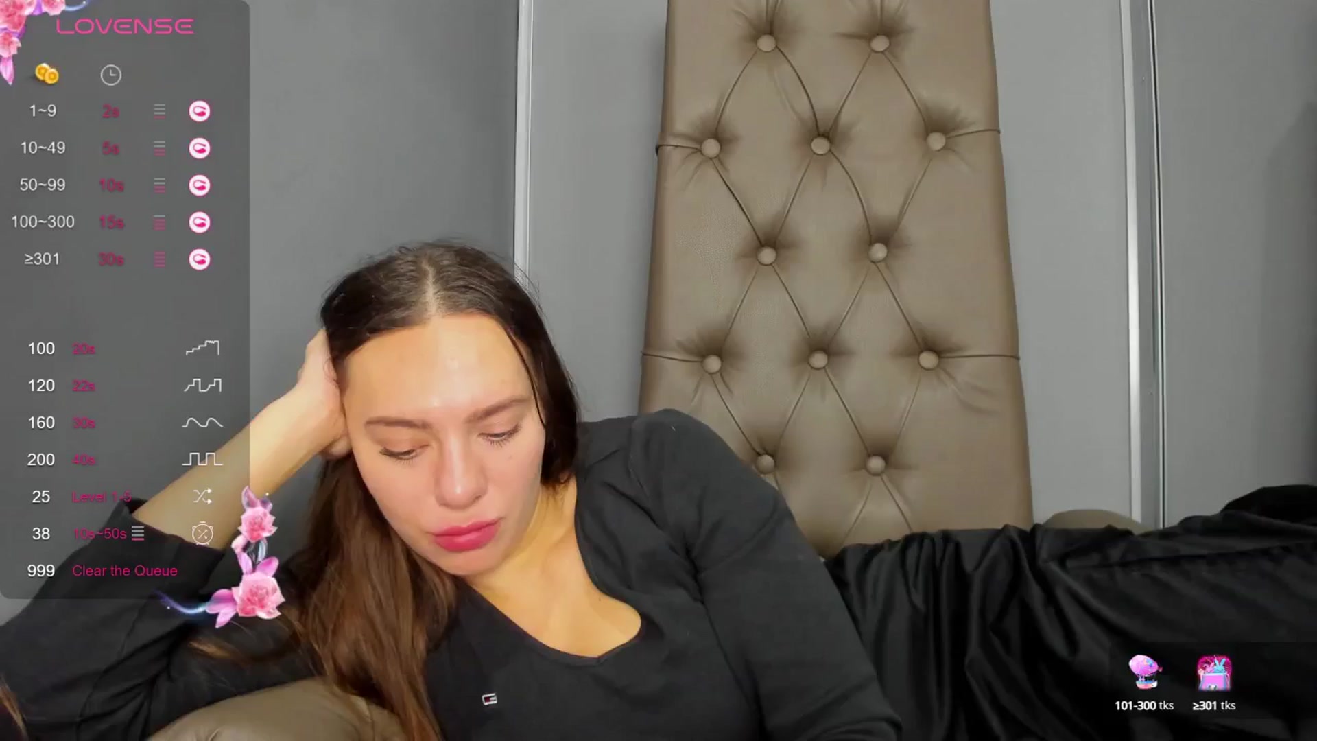 Gallery image thumbnail from Nicole_Kramm's myfreecams stream on, 11/24/2024, 10:26 image 4 of 20