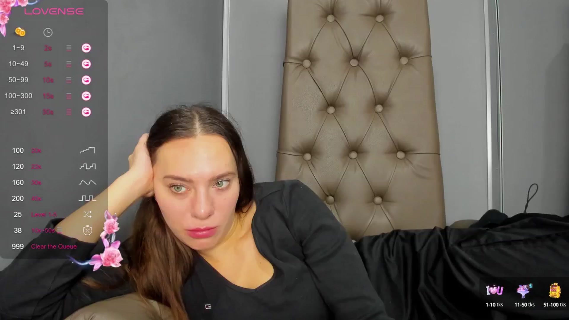 Gallery image thumbnail from Nicole_Kramm's myfreecams stream on, 11/24/2024, 10:26 image 12 of 20