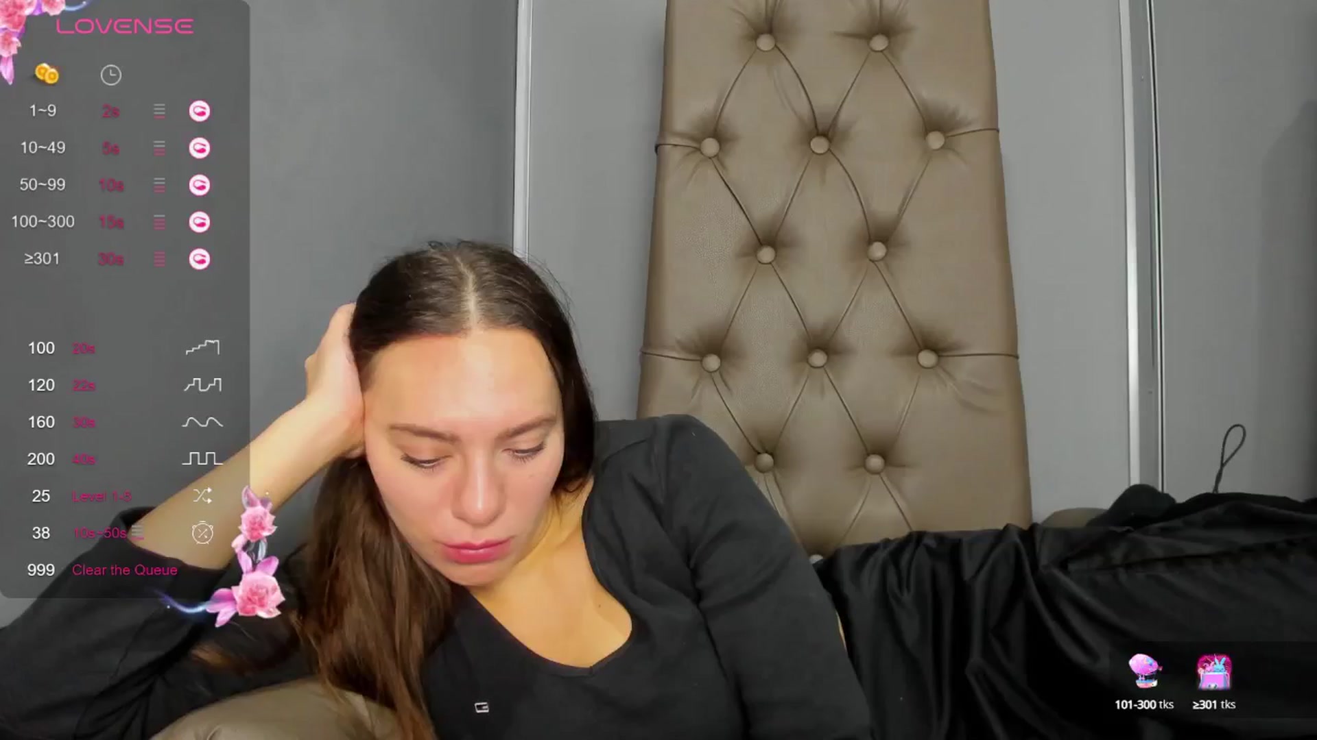 Gallery image thumbnail from Nicole_Kramm's myfreecams stream on, 11/24/2024, 10:26 image 10 of 20