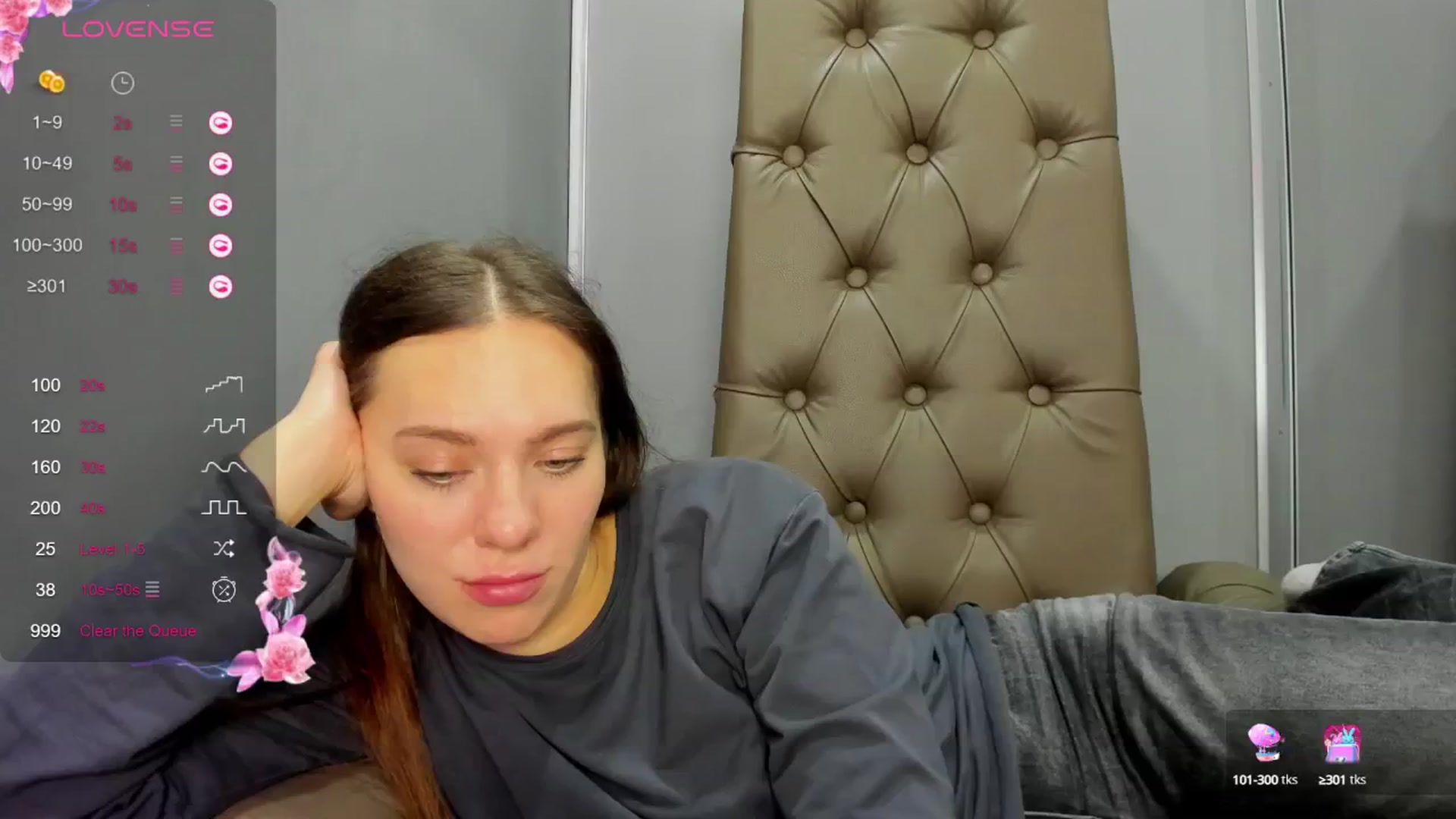 Gallery image thumbnail from Nicole_Kramm's myfreecams stream on, 11/27/2024, 13:49 image 10 of 20