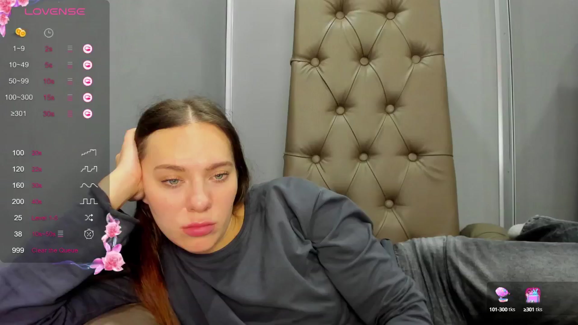Gallery image thumbnail from Nicole_Kramm's myfreecams stream on, 11/27/2024, 13:49 image 8 of 20
