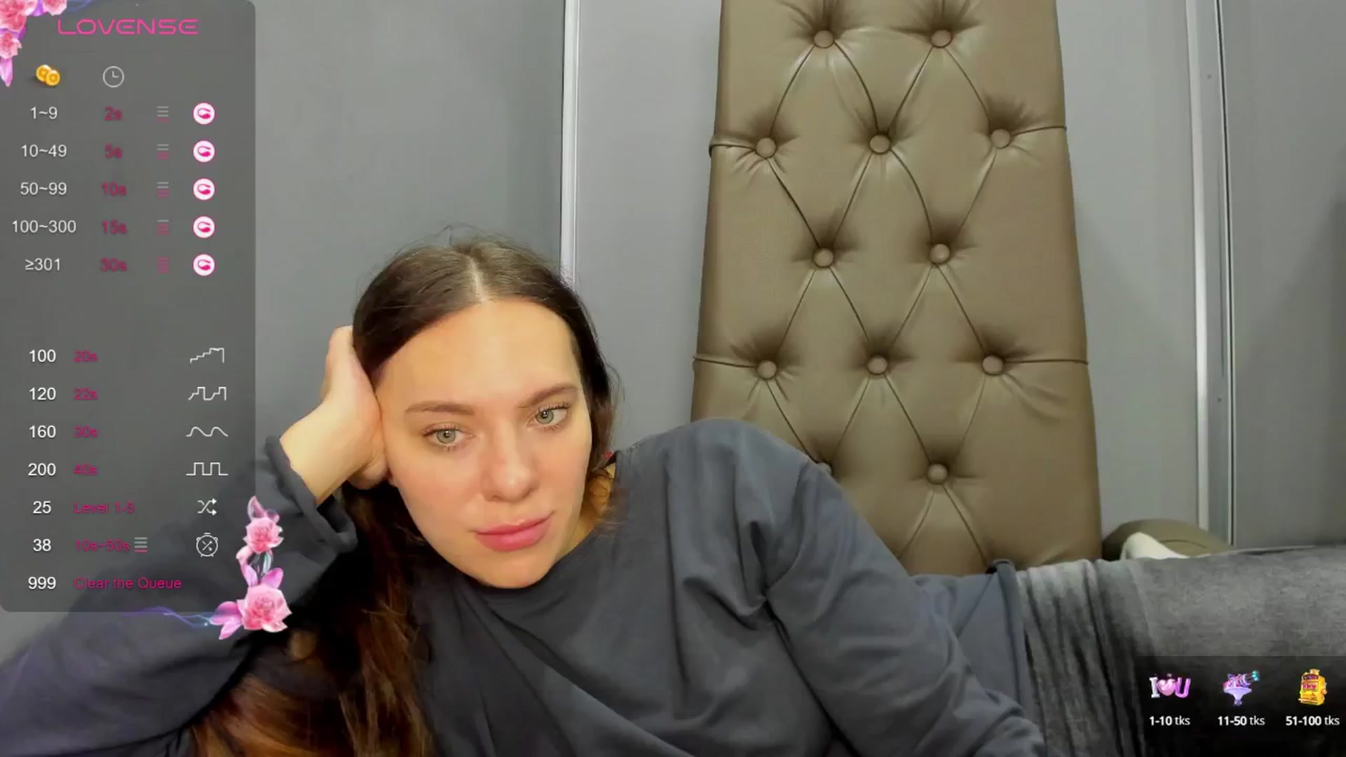 Gallery image thumbnail from Nicole_Kramm's myfreecams stream on, 11/27/2024, 14:44 image 12 of 20