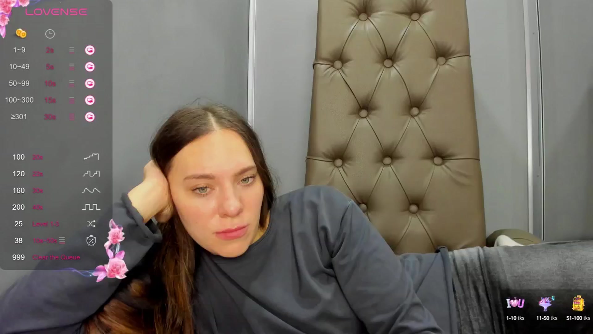 Gallery image thumbnail from Nicole_Kramm's myfreecams stream on, 11/27/2024, 14:44 image 8 of 20