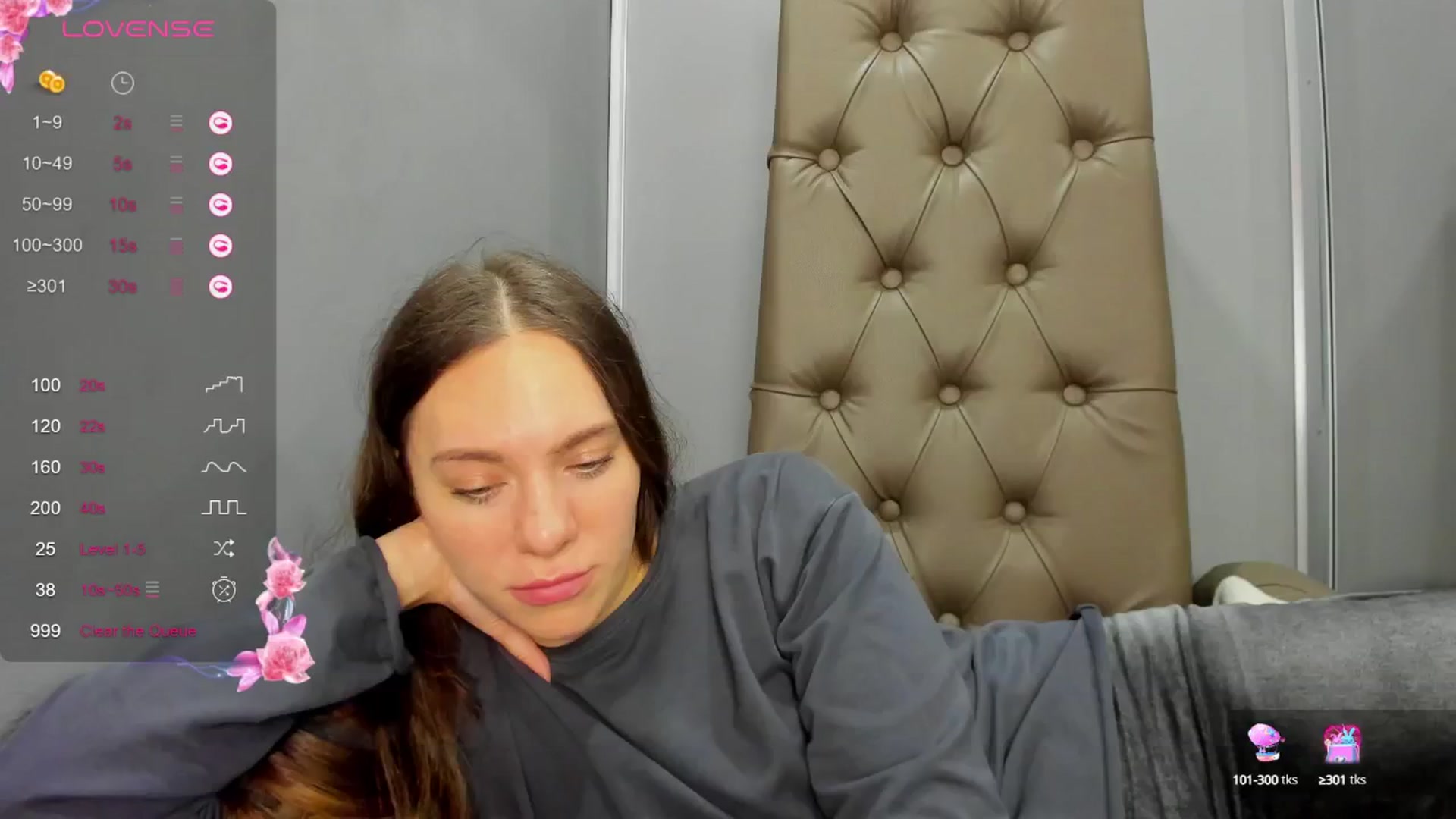 Gallery image thumbnail from Nicole_Kramm's myfreecams stream on, 11/27/2024, 14:44 image 10 of 20