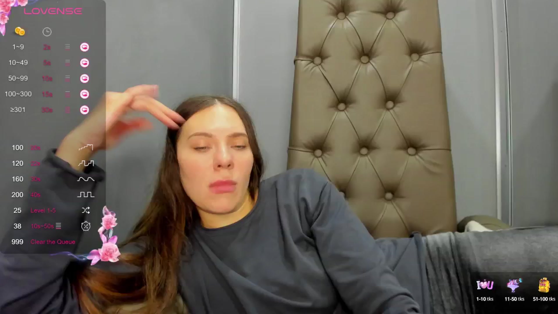 Gallery image thumbnail from Nicole_Kramm's myfreecams stream on, 11/27/2024, 14:44 image 9 of 20