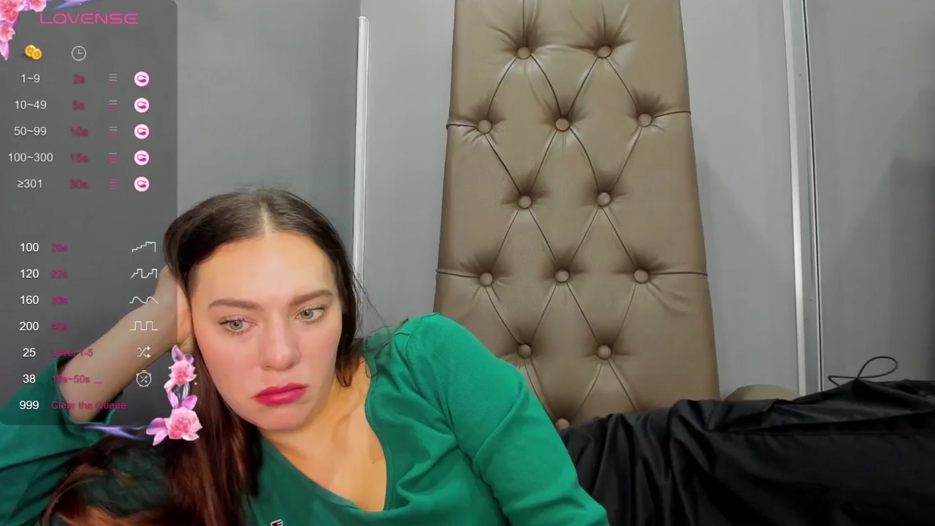 Gallery image thumbnail from Nicole_Kramm's myfreecams stream on, 11/30/2024, 09:07 image 3 of 20