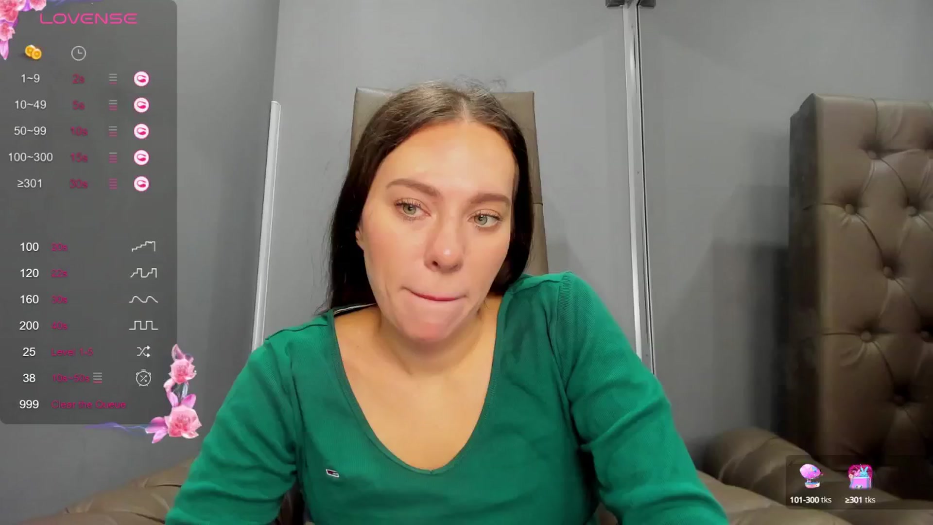 Gallery image thumbnail from Nicole_Kramm's myfreecams stream on, 11/30/2024, 09:37 image 7 of 20