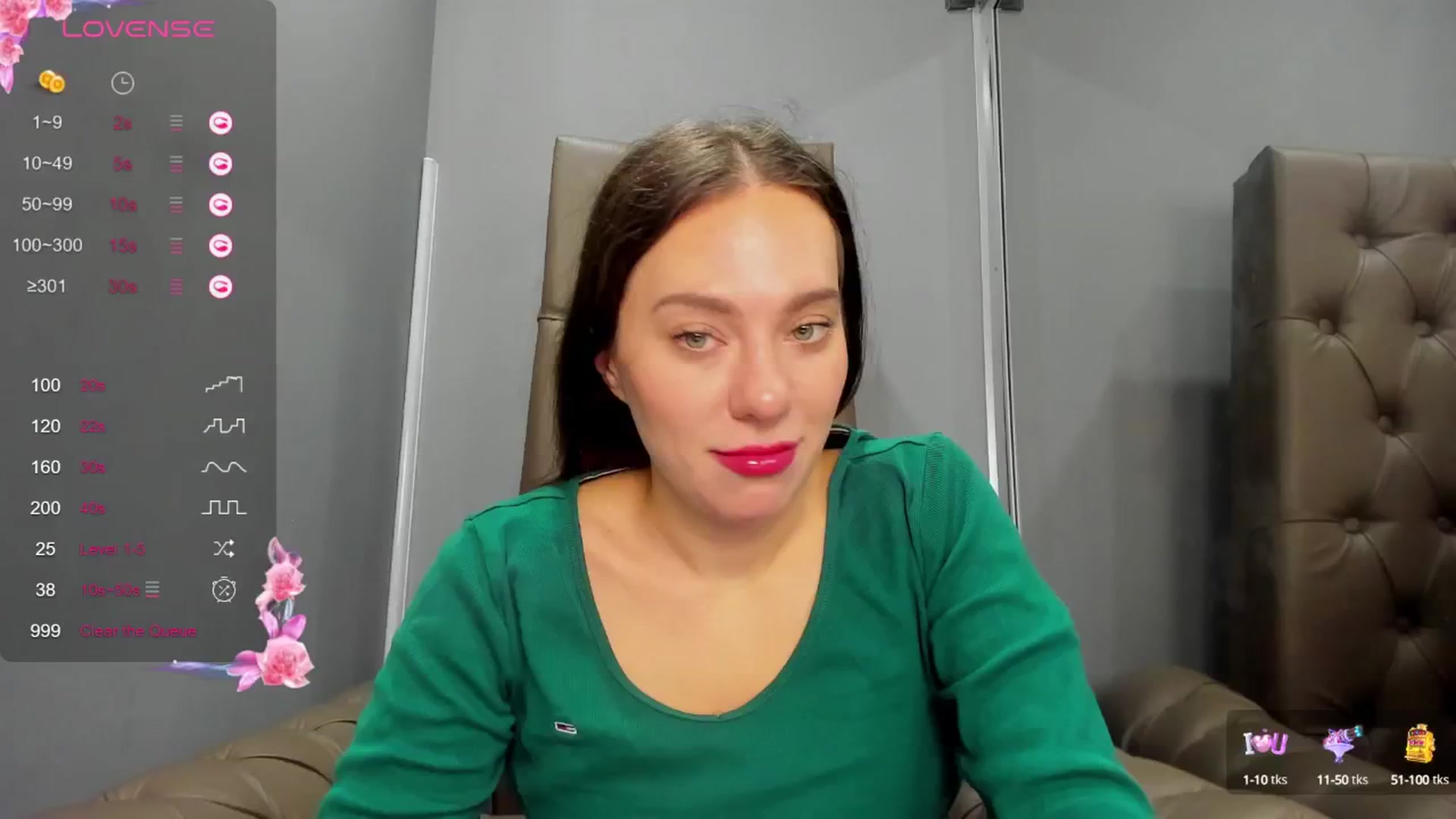 Gallery image thumbnail from Nicole_Kramm's myfreecams stream on, 11/30/2024, 09:37 image 6 of 20