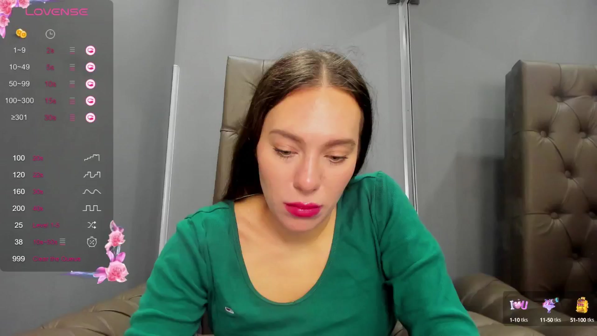 Gallery image thumbnail from Nicole_Kramm's myfreecams stream on, 11/30/2024, 09:37 image 8 of 20