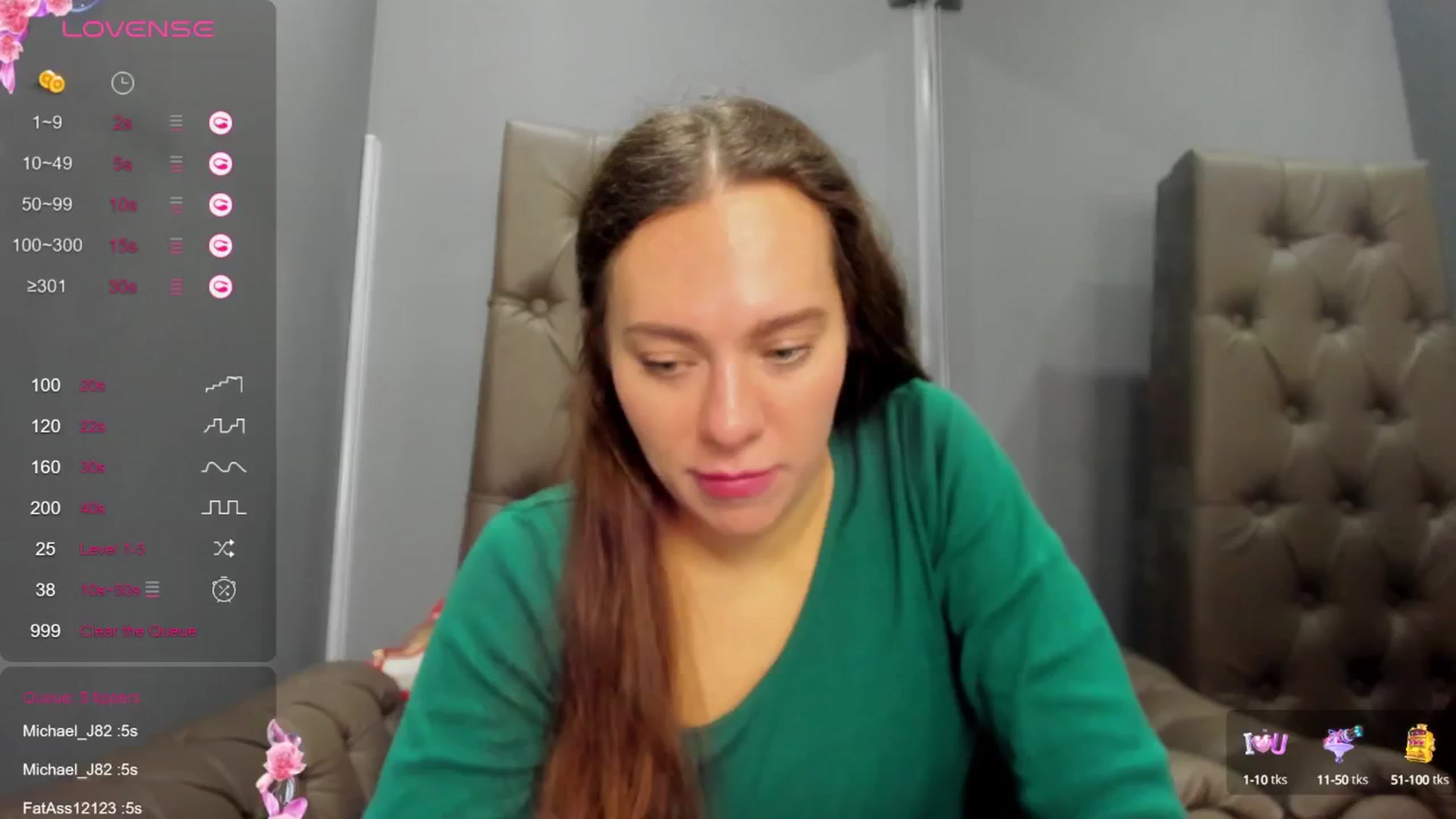 Gallery image thumbnail from Nicole_Kramm's myfreecams stream on, 11/30/2024, 13:31 image 16 of 20
