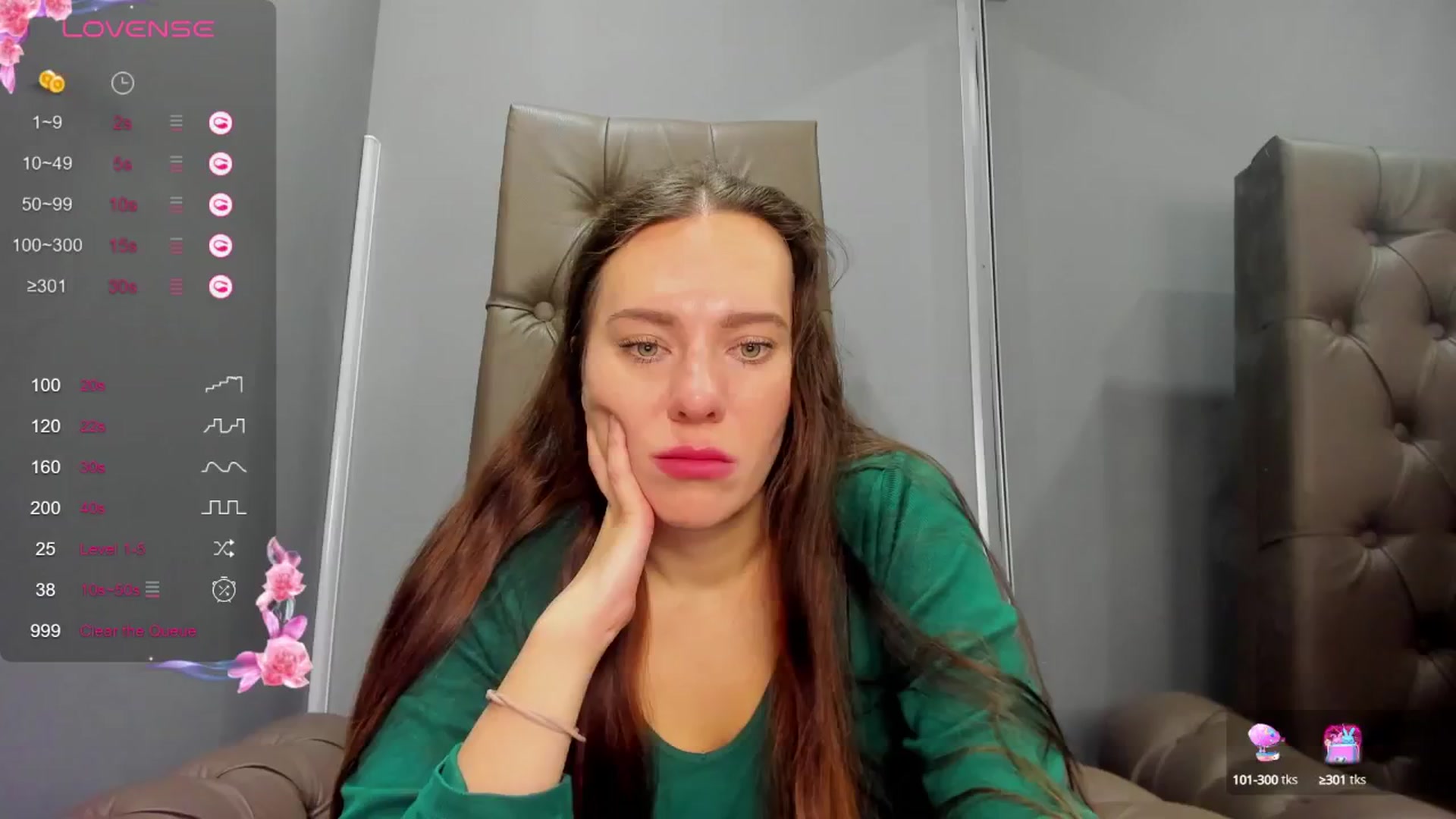 Gallery image thumbnail from Nicole_Kramm's myfreecams stream on, 11/30/2024, 13:31 image 1 of 20