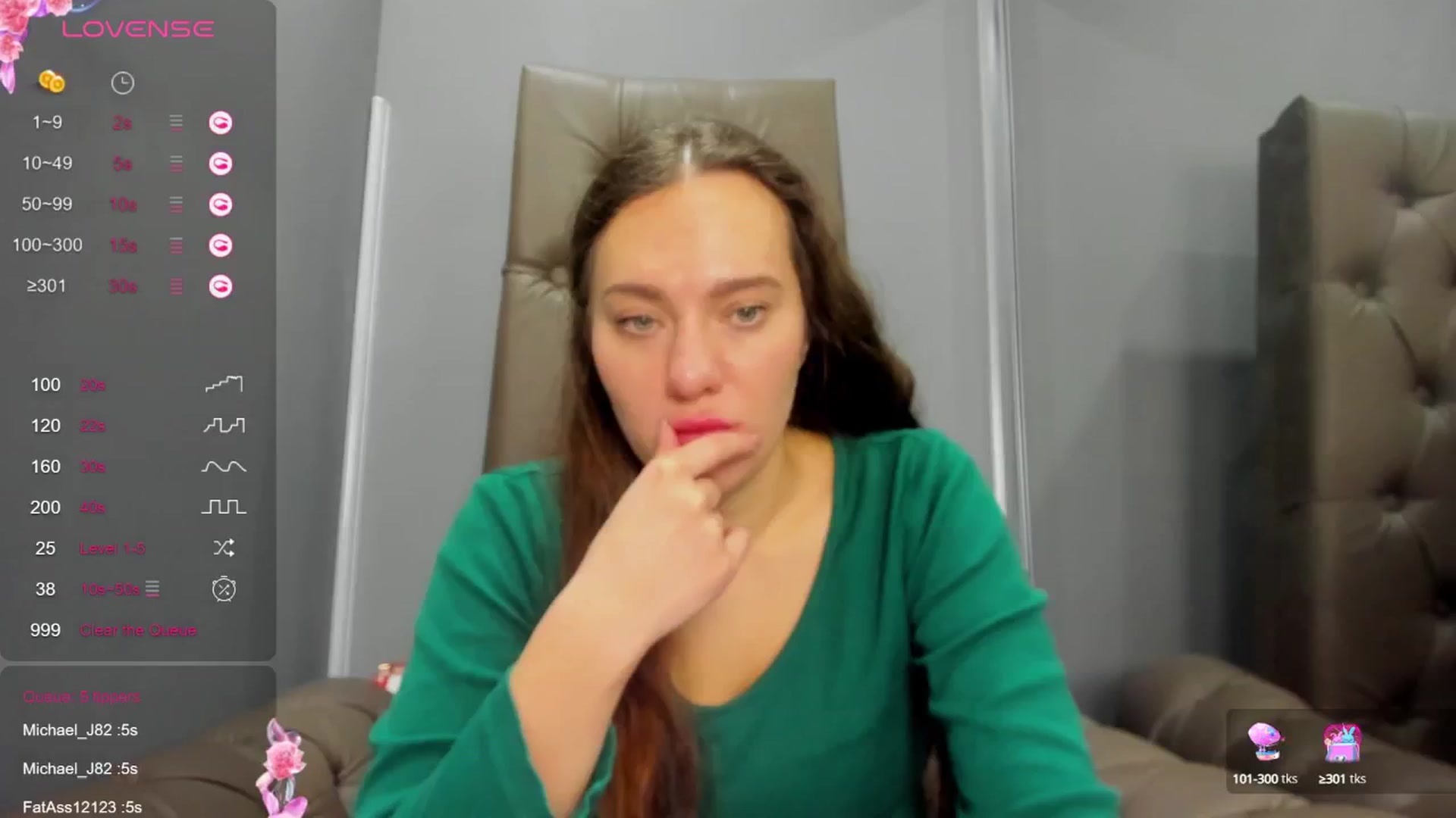 Gallery image thumbnail from Nicole_Kramm's myfreecams stream on, 11/30/2024, 13:31 image 18 of 20