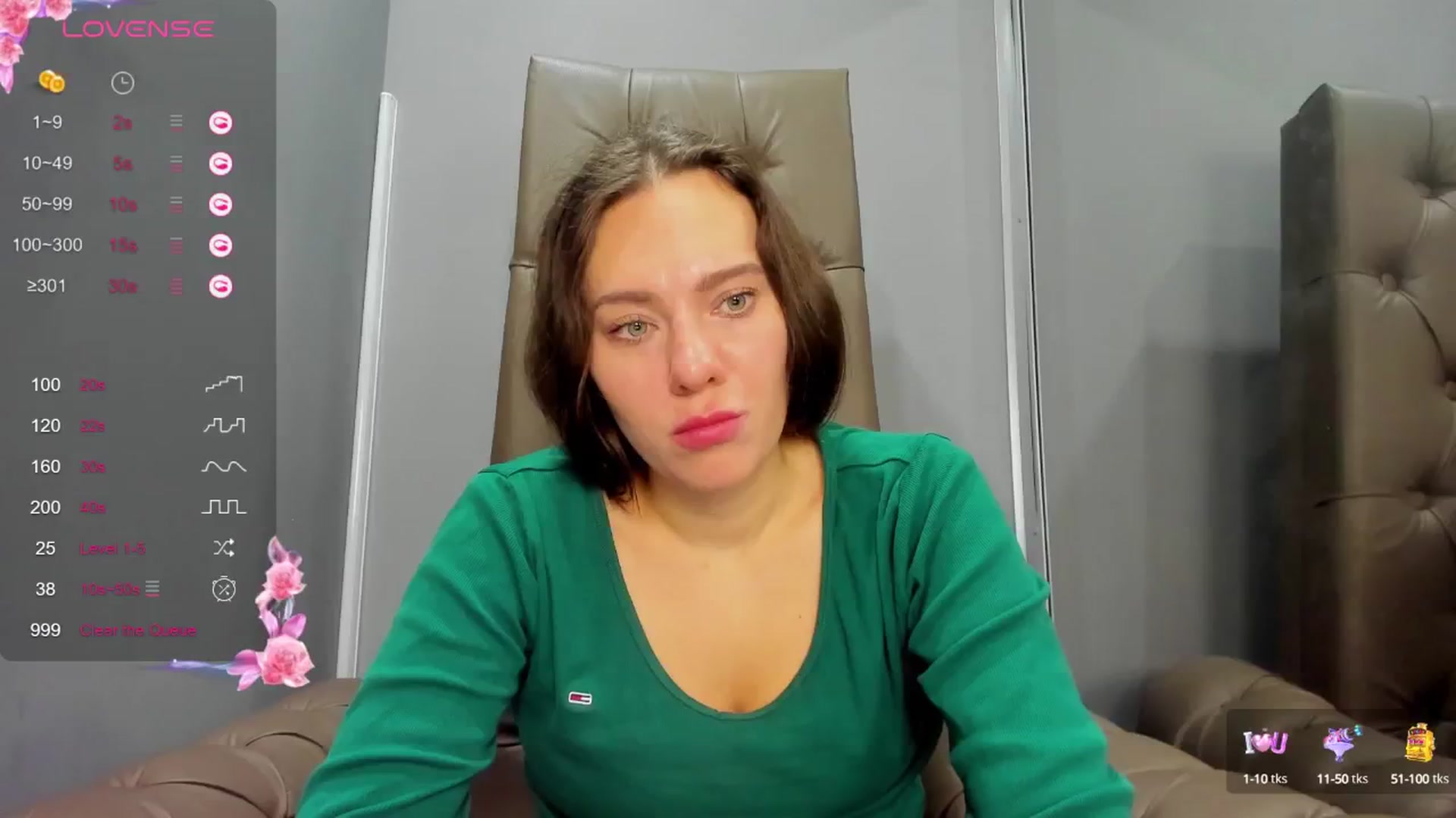 Gallery image thumbnail from Nicole_Kramm's myfreecams stream on, 11/30/2024, 14:16 image 8 of 20